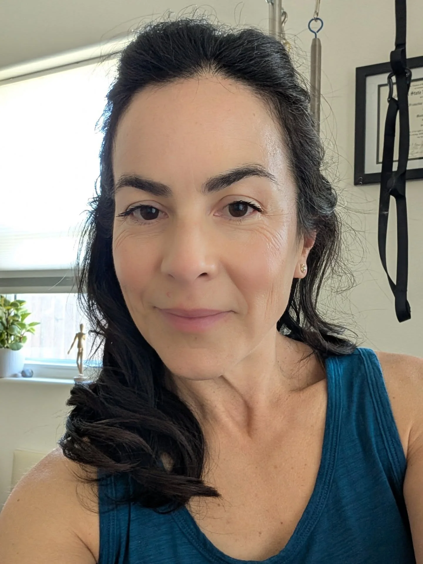 Hey you, I see you. To all my fellow working friends/moms/daughters/ colleagues. You're doing it. You are showing up. Putting in the time, juggling all the things, caring for yourself and others on this Monday. Me too. Keep it up, you are right where