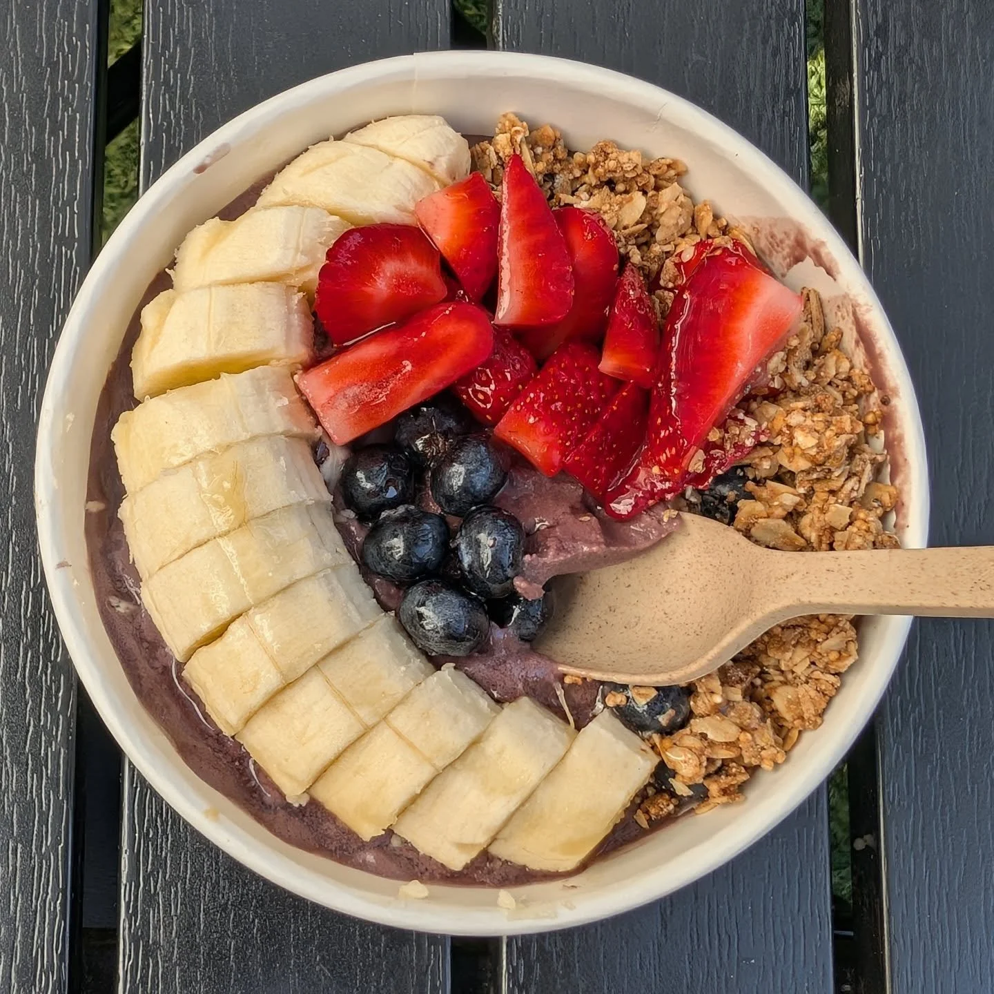 No this isn't an account about food, but somehow I can't help myself from posting such pretty food pics !! 🤣🍓🫐
This IS an account about wellness, healthful aging and exercise. Ok, maybe also some things about food. 🤪If you like these things you a