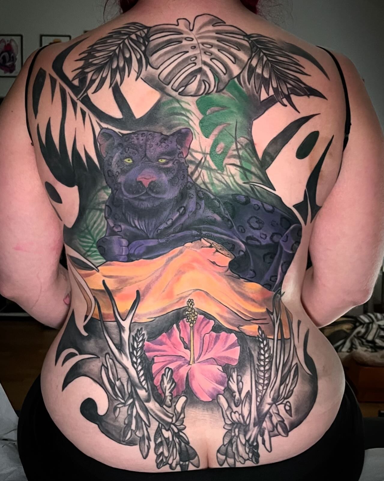 R&uuml;ckenbild f&uuml;r @selina_iero gr&ouml;sstenteils Abgeheilt😉 danke f&uuml;r den tollen Auftrag

#tattoo #tattooed #tattooedgirls #tatouage #goodtimes #fun #backtattoo #keineangstvorfarben #bern #linewerk