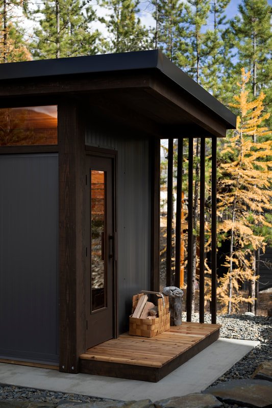 Mettä backyard sauna with privacy slats and cedar deck in the Kootenays, BC