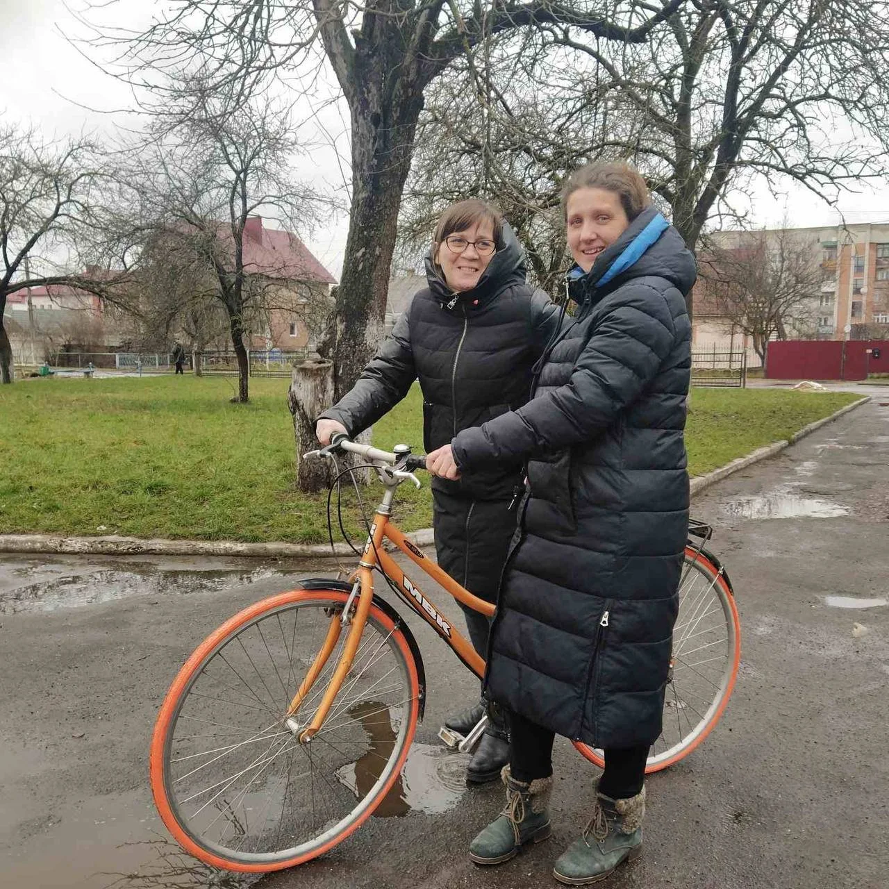 Bicycle given to social workers in Liublynets Ukraine