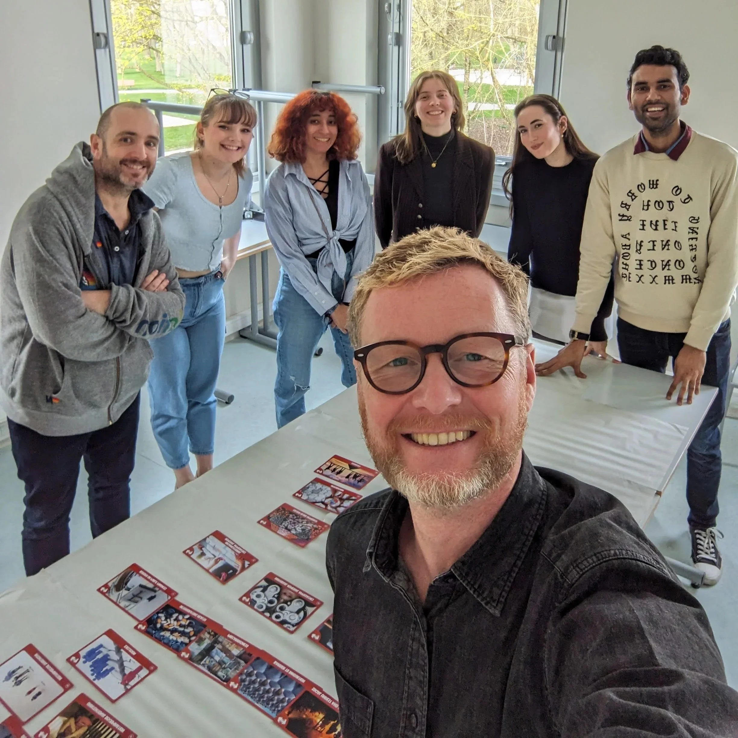 Groupe de participants après un atelier Fresque de la Diversité animé par Richard Gala
