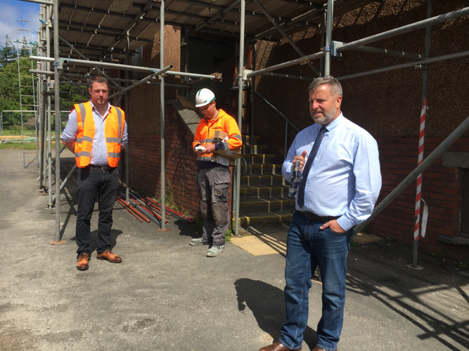 MSP Finlay Carson visiting site