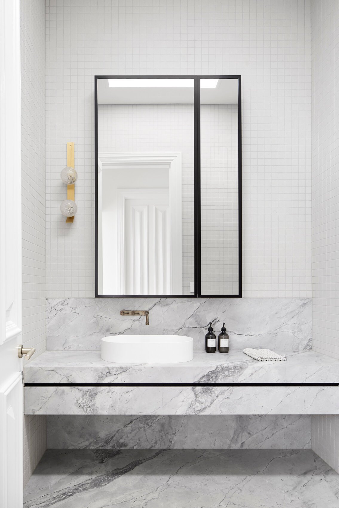 himeraestudio_baño piedra 02.jpg