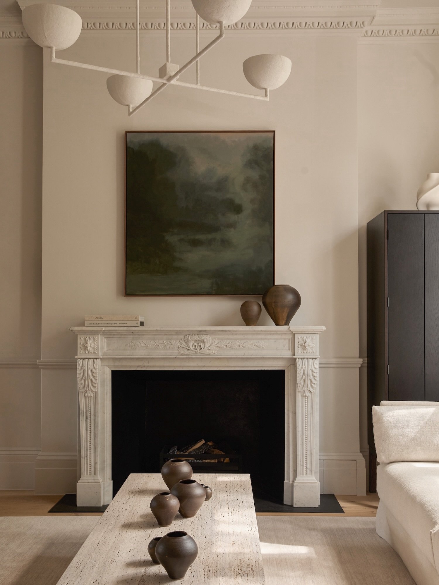 One of the hardest things to achieve in an interior is consistency without repetition. When every room feels connected, yet each one has its own character 🤍

This project by @_studio__arka_ is a great example of that balance.