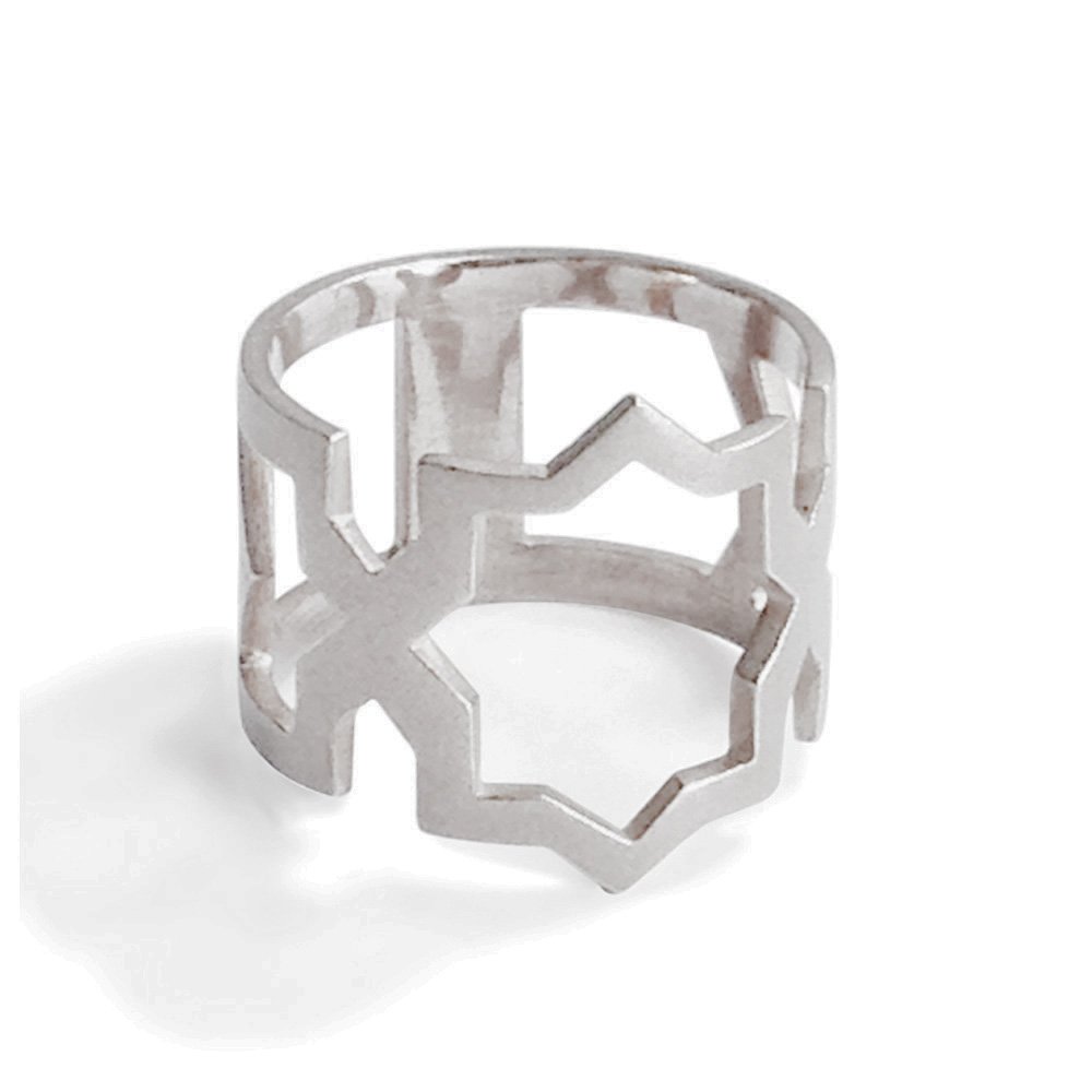 Ream ring in sterling silver front view on white background - NOMERA Jewellery (Copy) (Copy)