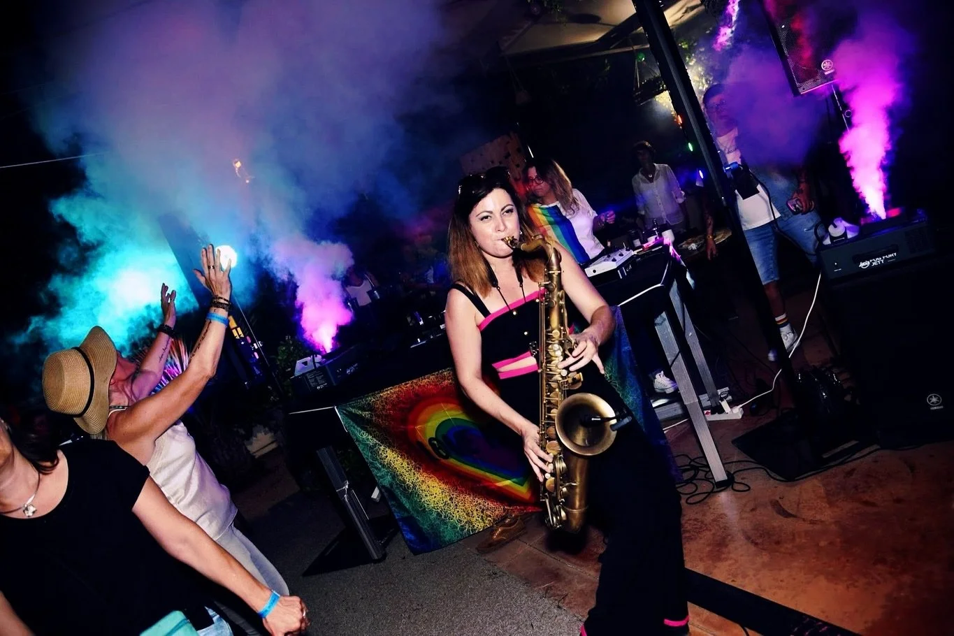 Le 14 juin, nous f&ecirc;tions la Pride ET l&rsquo;anniversaire des Re-Belles ! 🏳️&zwj;🌈 Ce fut une soir&eacute;e exceptionnelle, comme &agrave; chaque fois. Et vous &eacute;tiez tr&egrave;s tr&egrave;s nombreuses - et nombreux - &agrave; &ecirc;tr