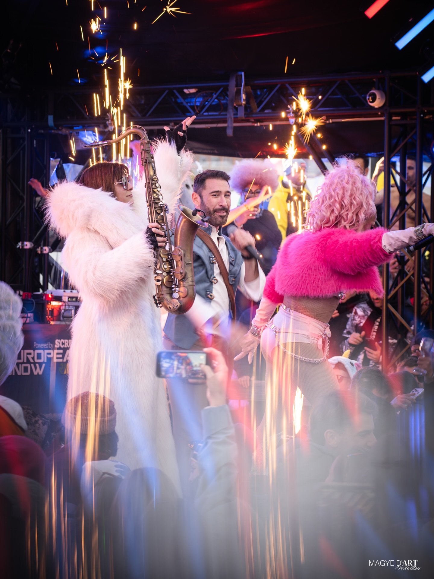 @europeansnowpride We had SO MUCH FUN! 🤩🤩🤩 See you next year I hope! 🏳️&zwj;🌈🎷
Sp&eacute;cial thanks to @magyedart_production 📸😍