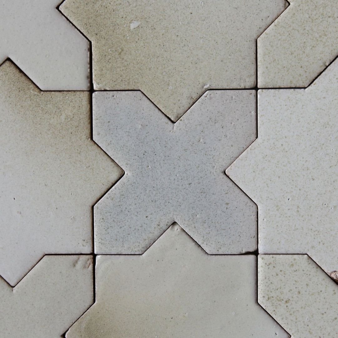 I&rsquo;m always delighted to find authentic terracotta tile options that are not orange. I'm especially into these beauties from @tilesofezra. 

&ldquo;Our Tierra tiles are all 100% handmade beauties referencing the tones and textures of the earth a