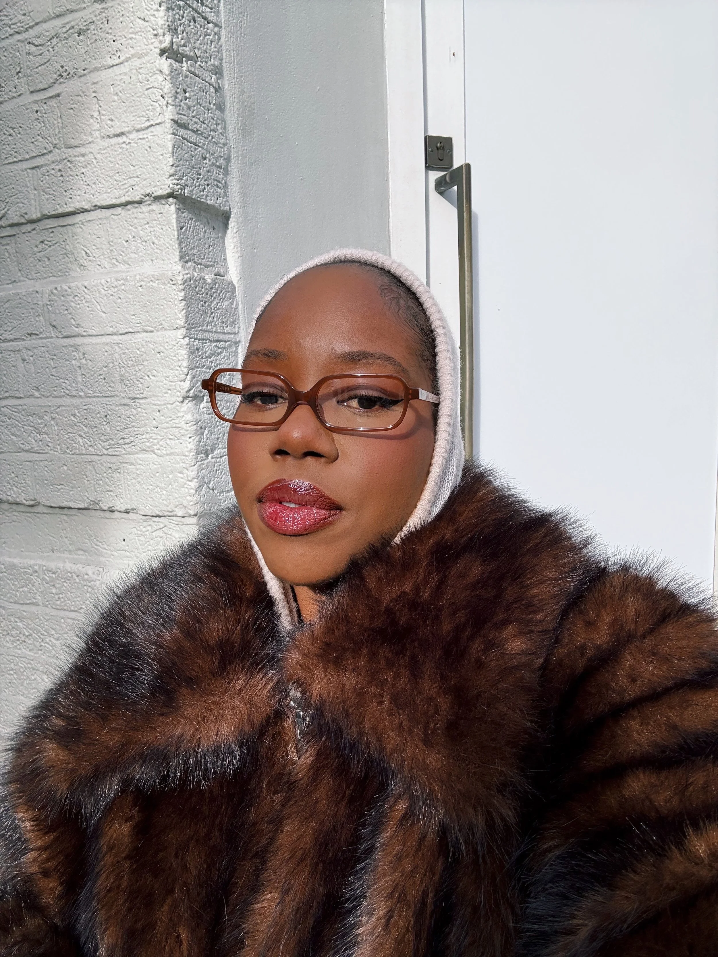 Safiya Yekwai--web-muse--selfies--2025-10-26-05-50-11--manual15.jpeg