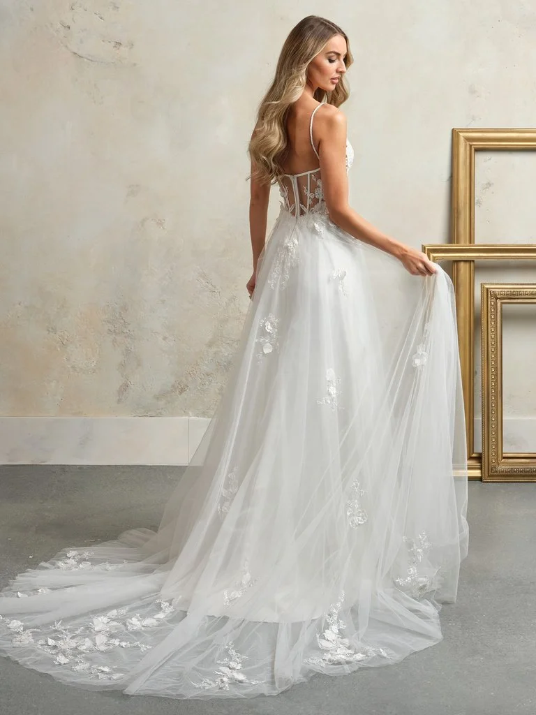 Sarah - Rebecca Ingram, Size 12, $
1,299, Ivory