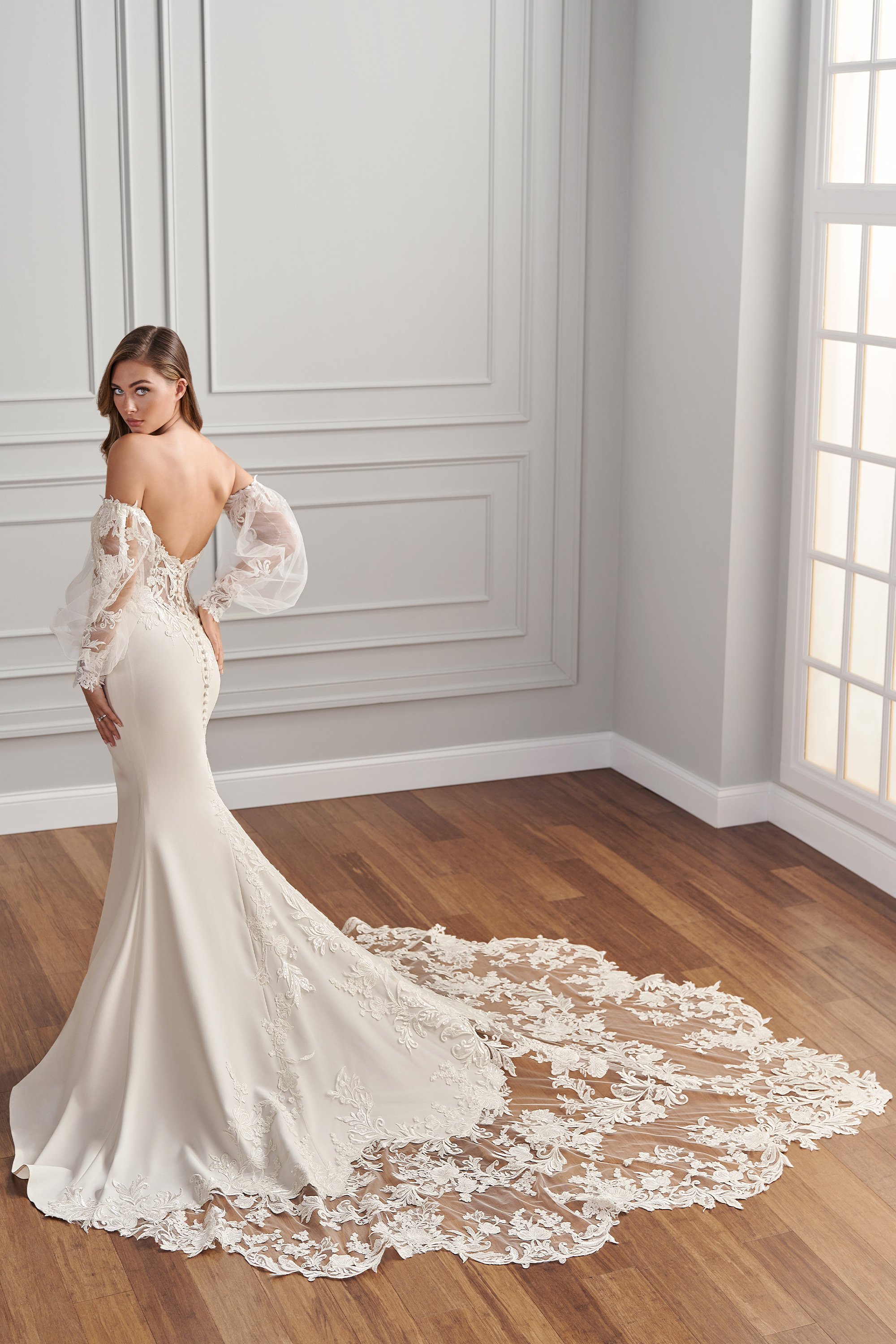 Aria - Martin Thornburg, Size 12, $1,299, Ivory