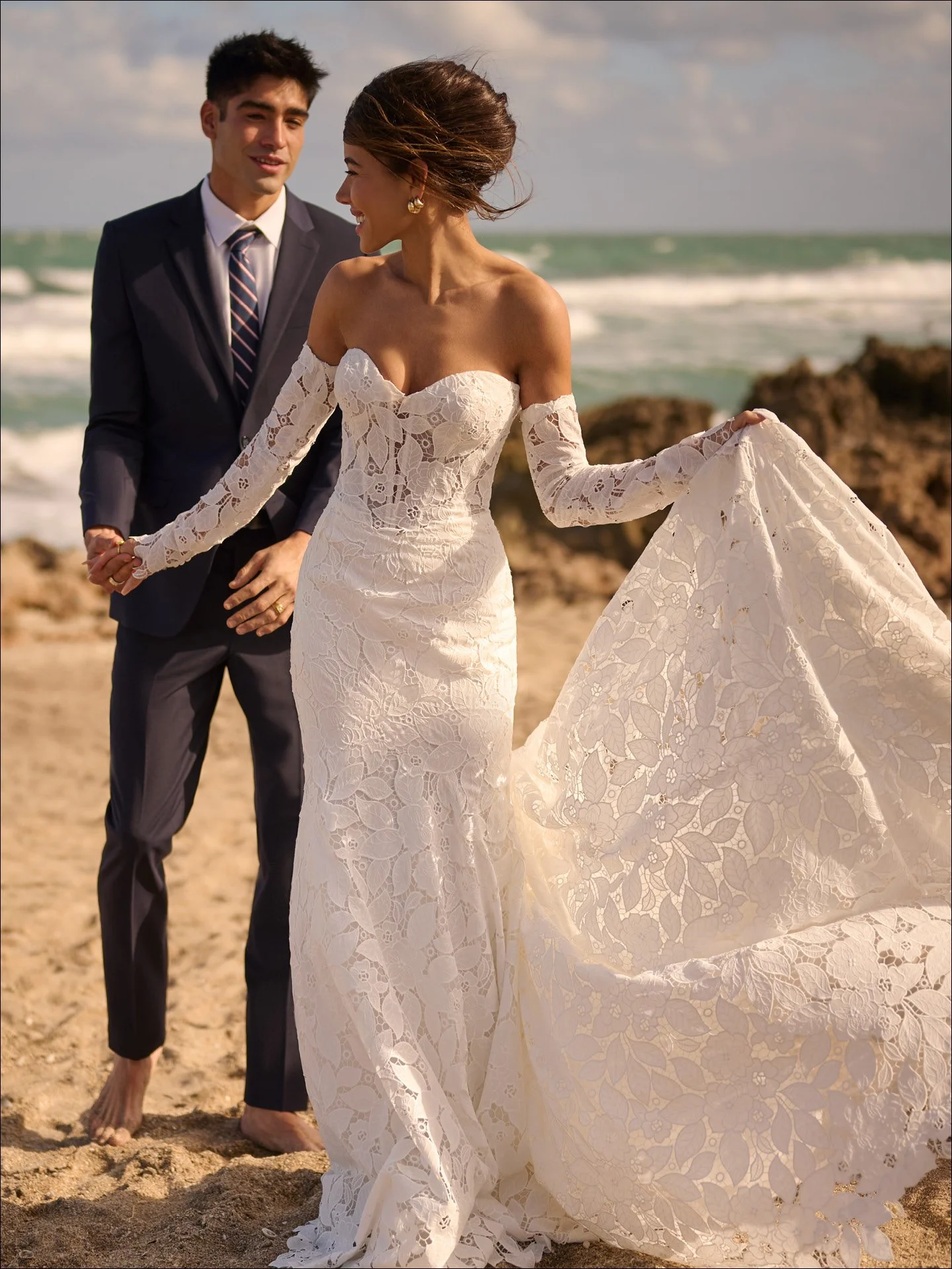 Maggie-Sottero-Dakota-Fit-and-Flare-Wedding-Dress-25MB849A01-PROMO11-IV002.jpg