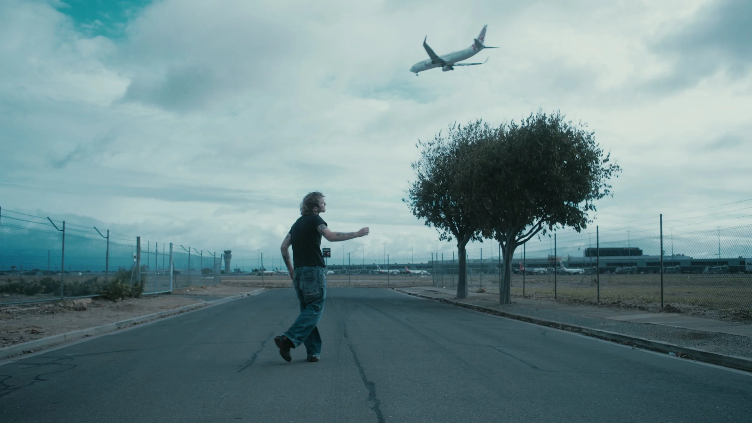 Sequence 01.00_01_39_07.Still011.jpg