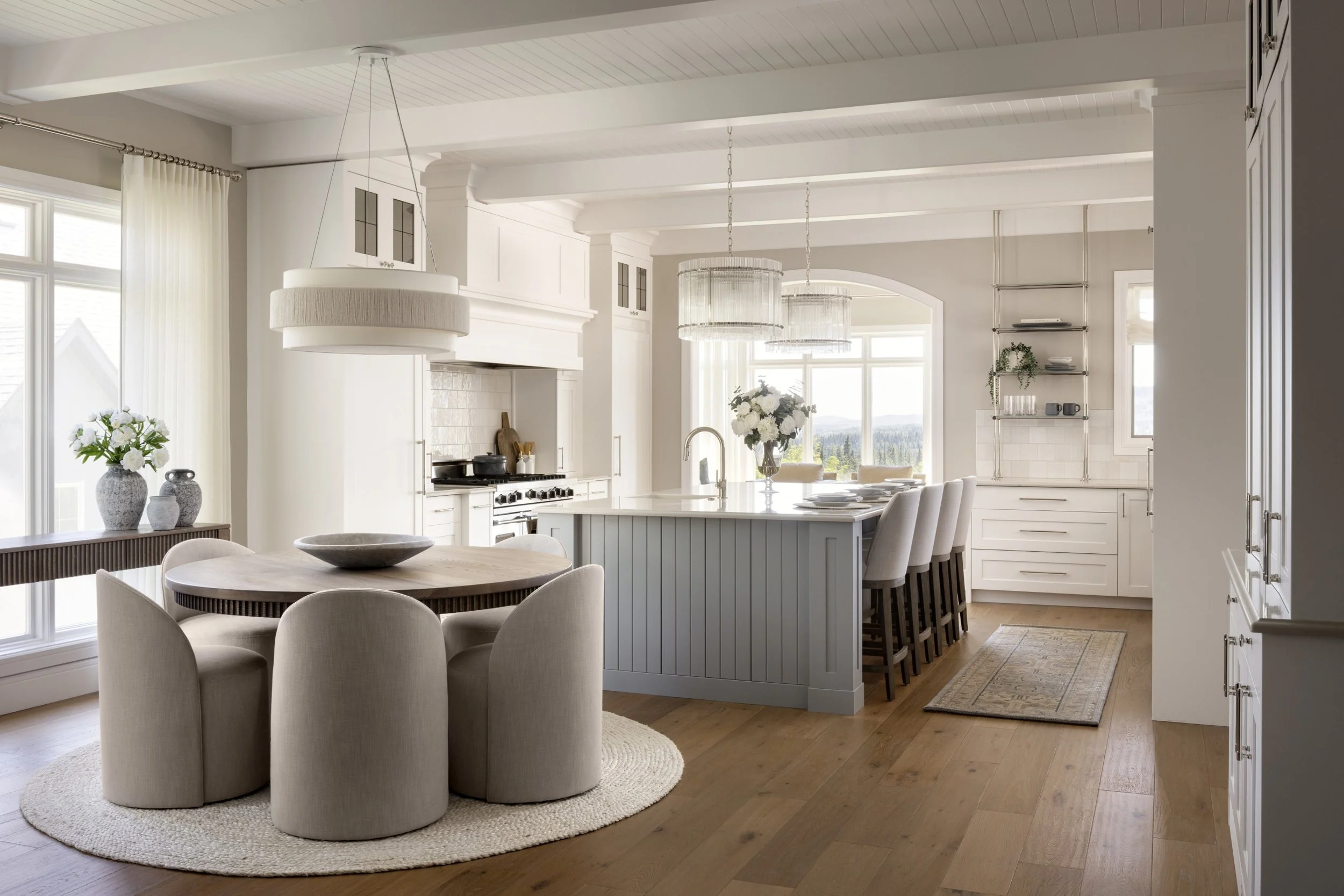 we design thoughtful, livable spaces