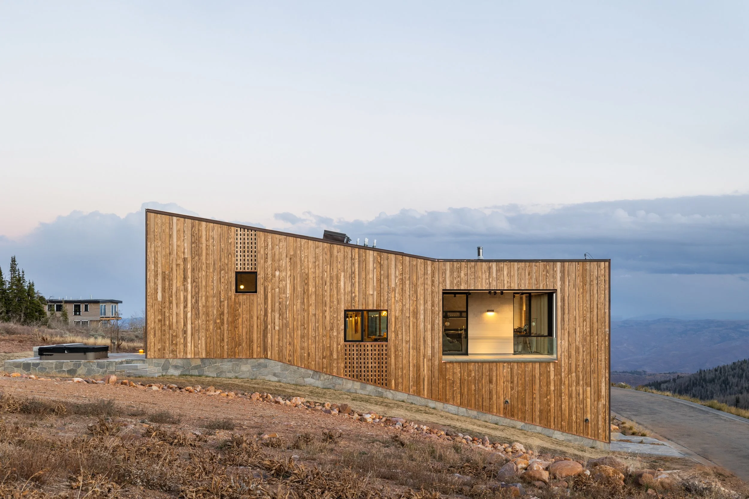 27-8498 Overlook Drive.jpg