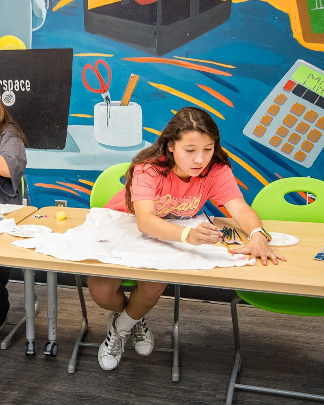 🎨💙 A Small Round-Up. A Big Impact for Kids. 💙🎨

Now through January 31, 2026, Michaels Stores is making it easy for customers to give back by inviting shoppers to round up at the register in support of Boys &amp; Girls Clubs.

These small acts of