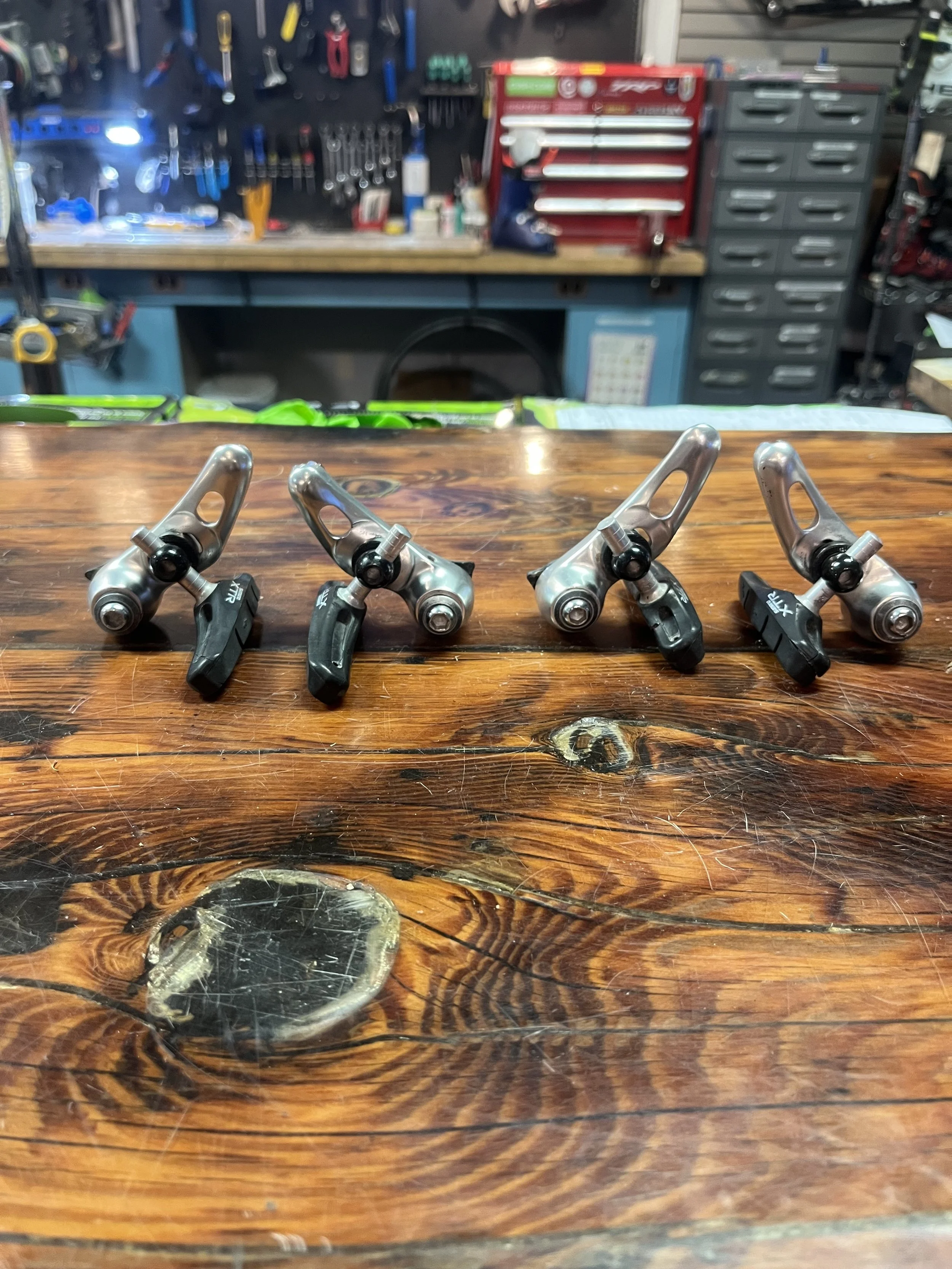 Photo of a set of front and rear Shimano XTR BR-M900 cantilever brakes for sale.