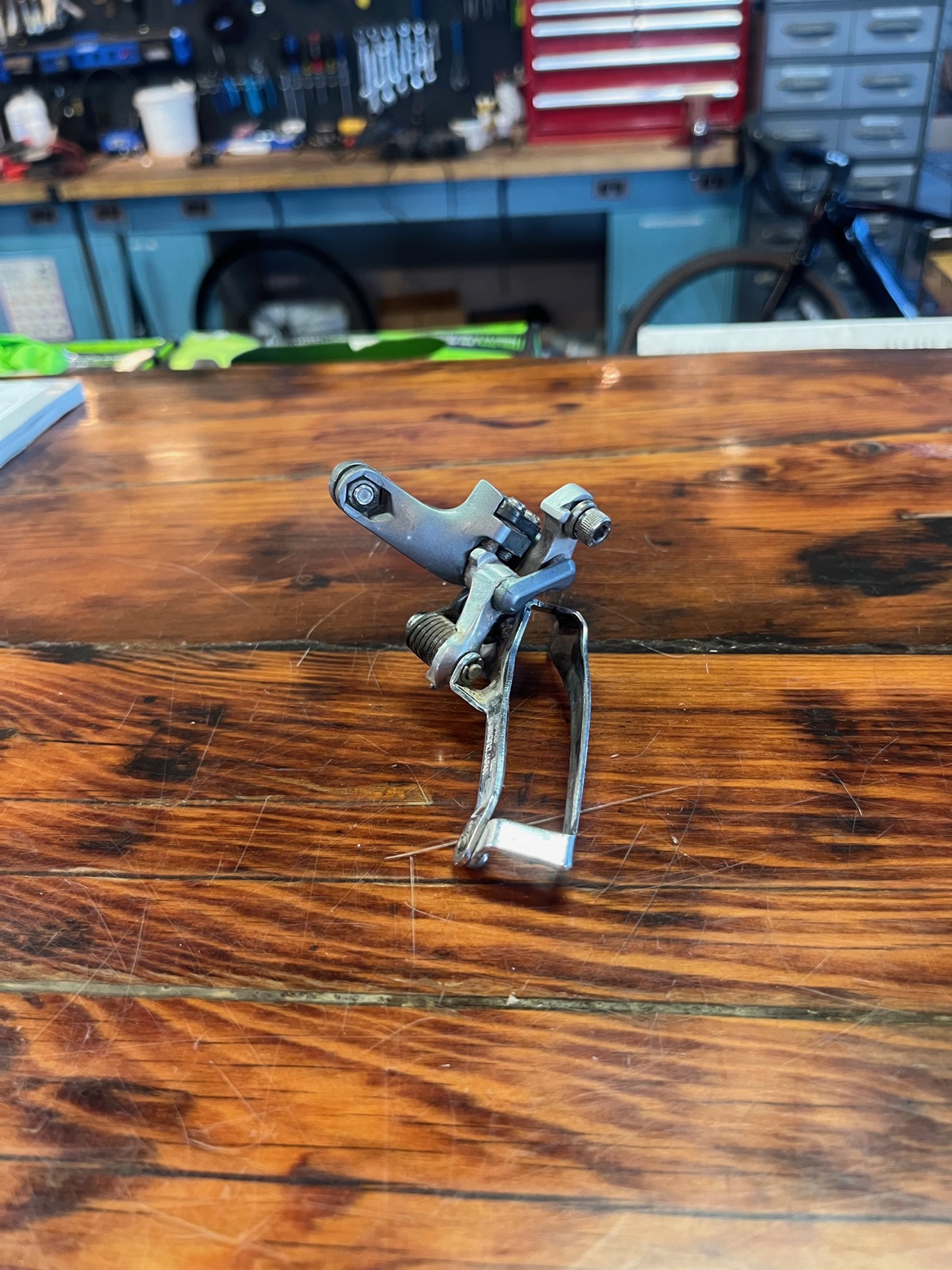 Photo of a used Shimano 600, FD-6400, front derailleur that is for sale.