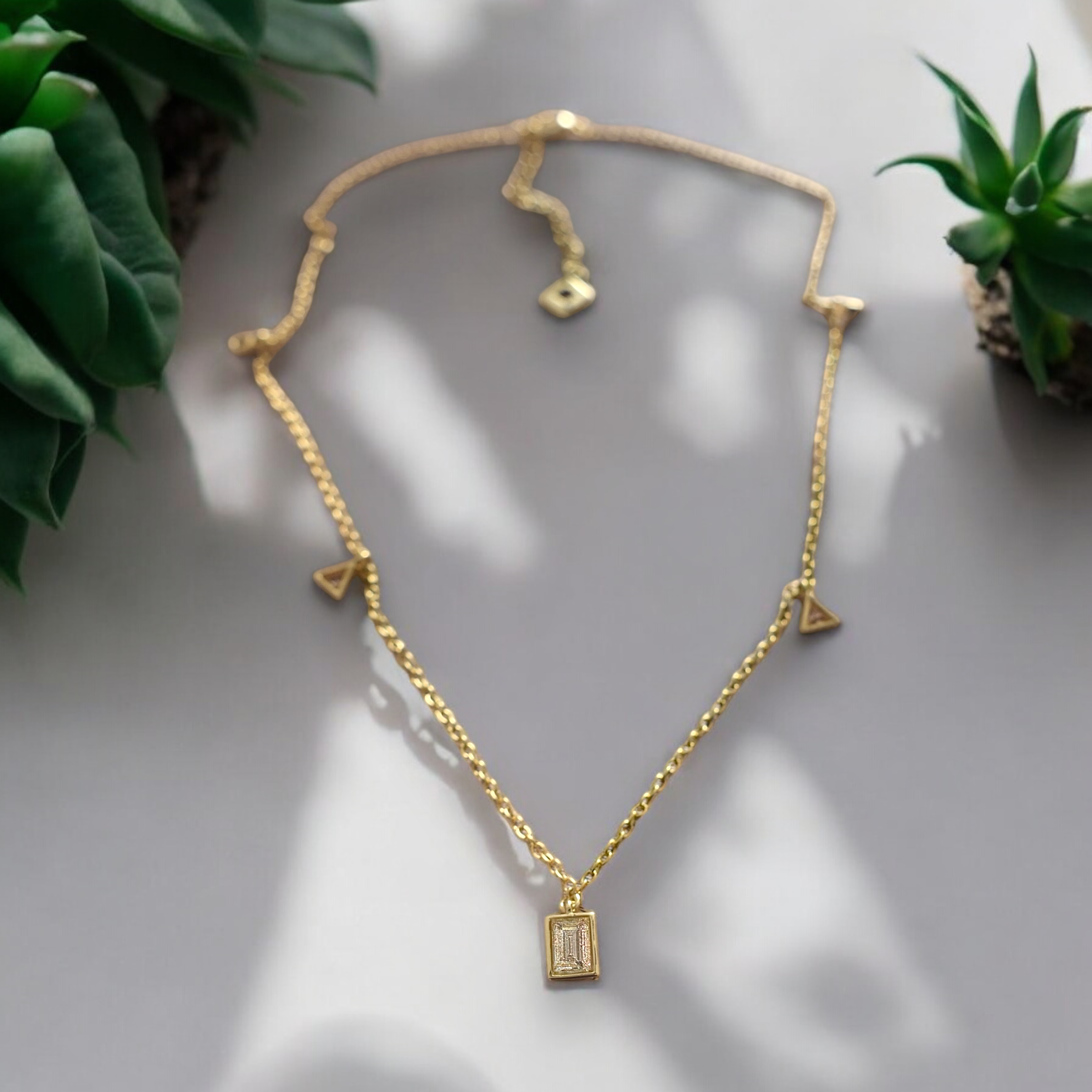 RN Charmed Choker Necklace Gold.PNG