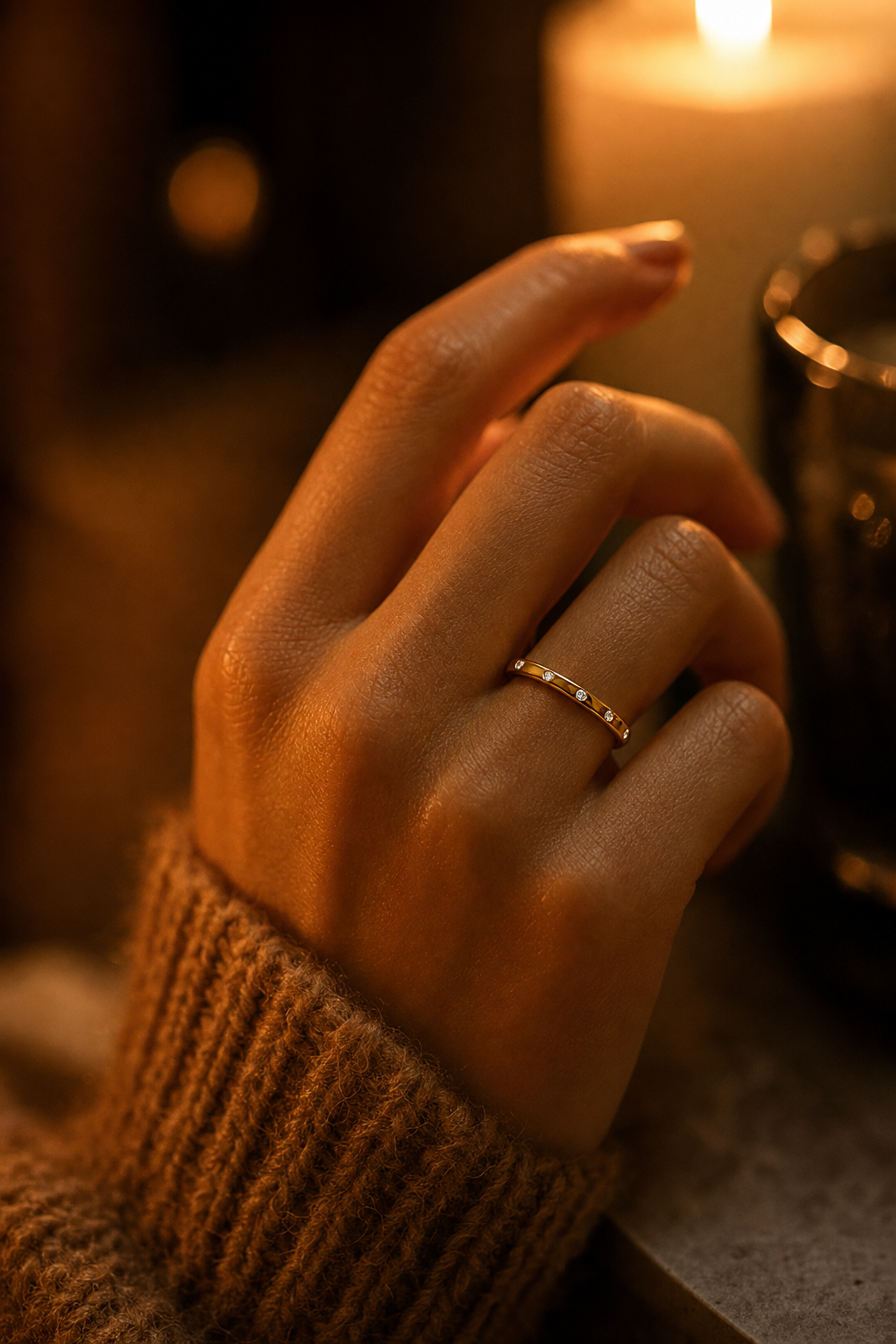fall_bezel_band_v4_macro_close.png