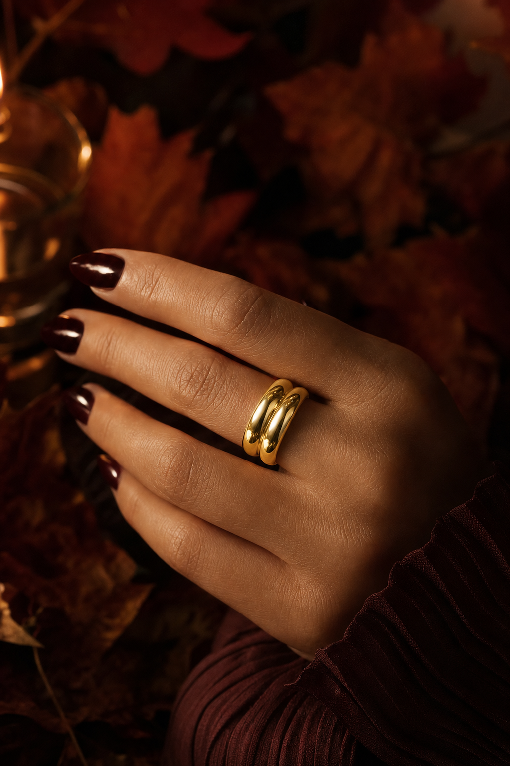 Sculptural Gold Band Ring.4.PNG