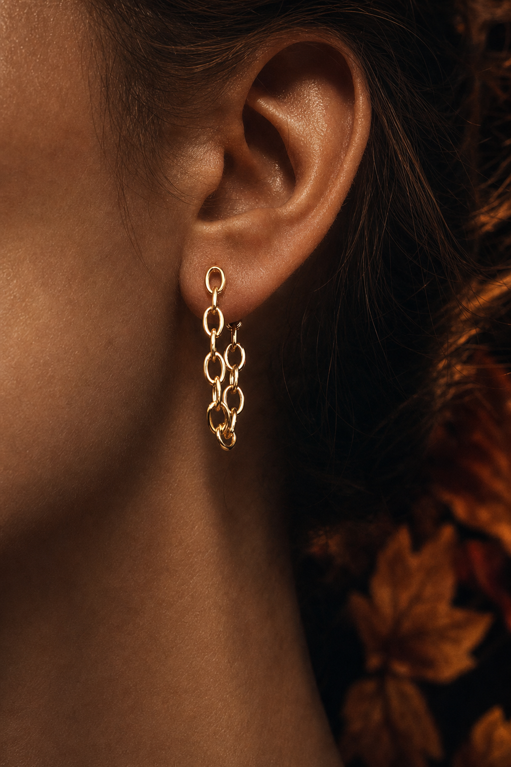 Chain Link Earrings.2.png