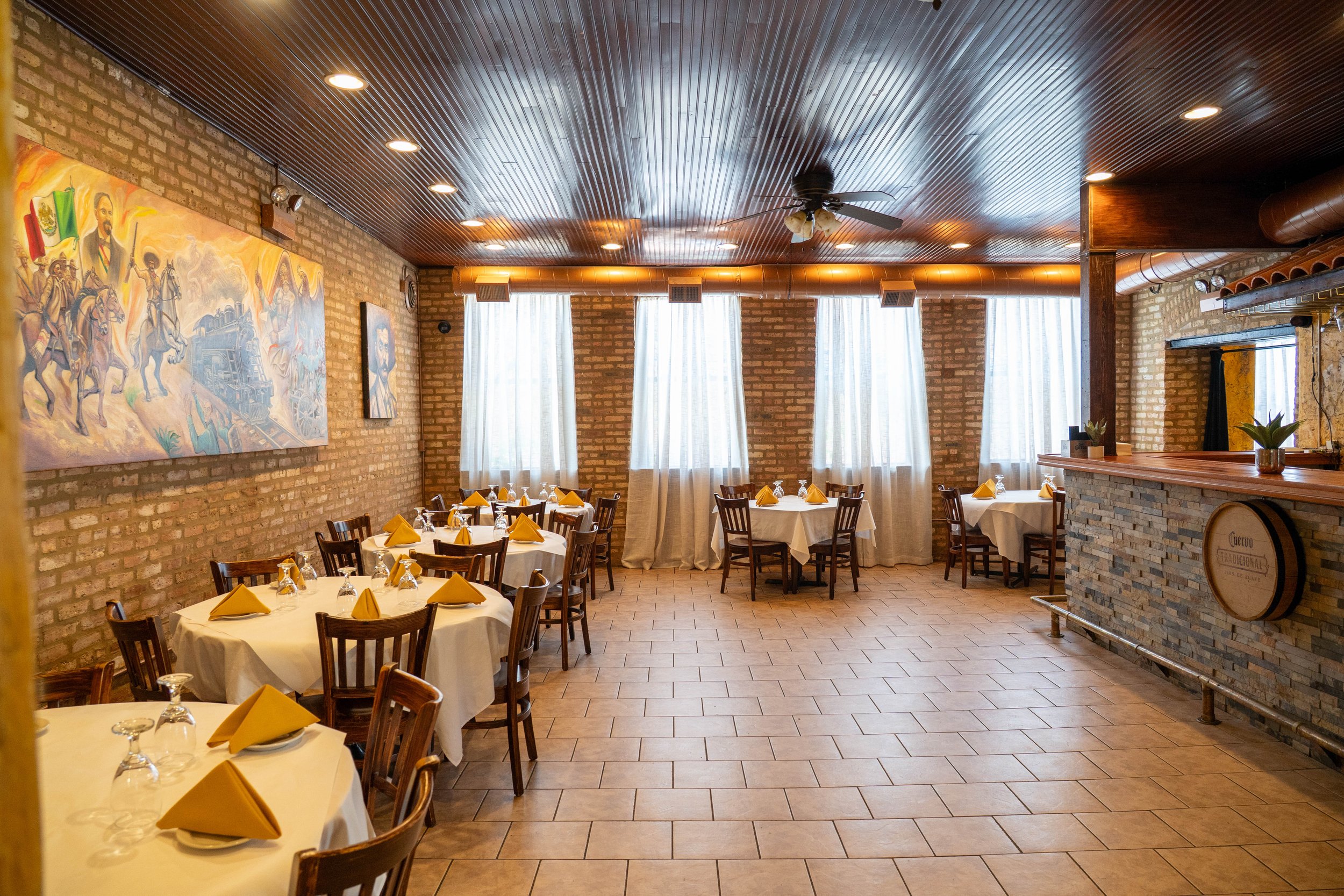 ENV_Interior_ElMariachi_002.jpg