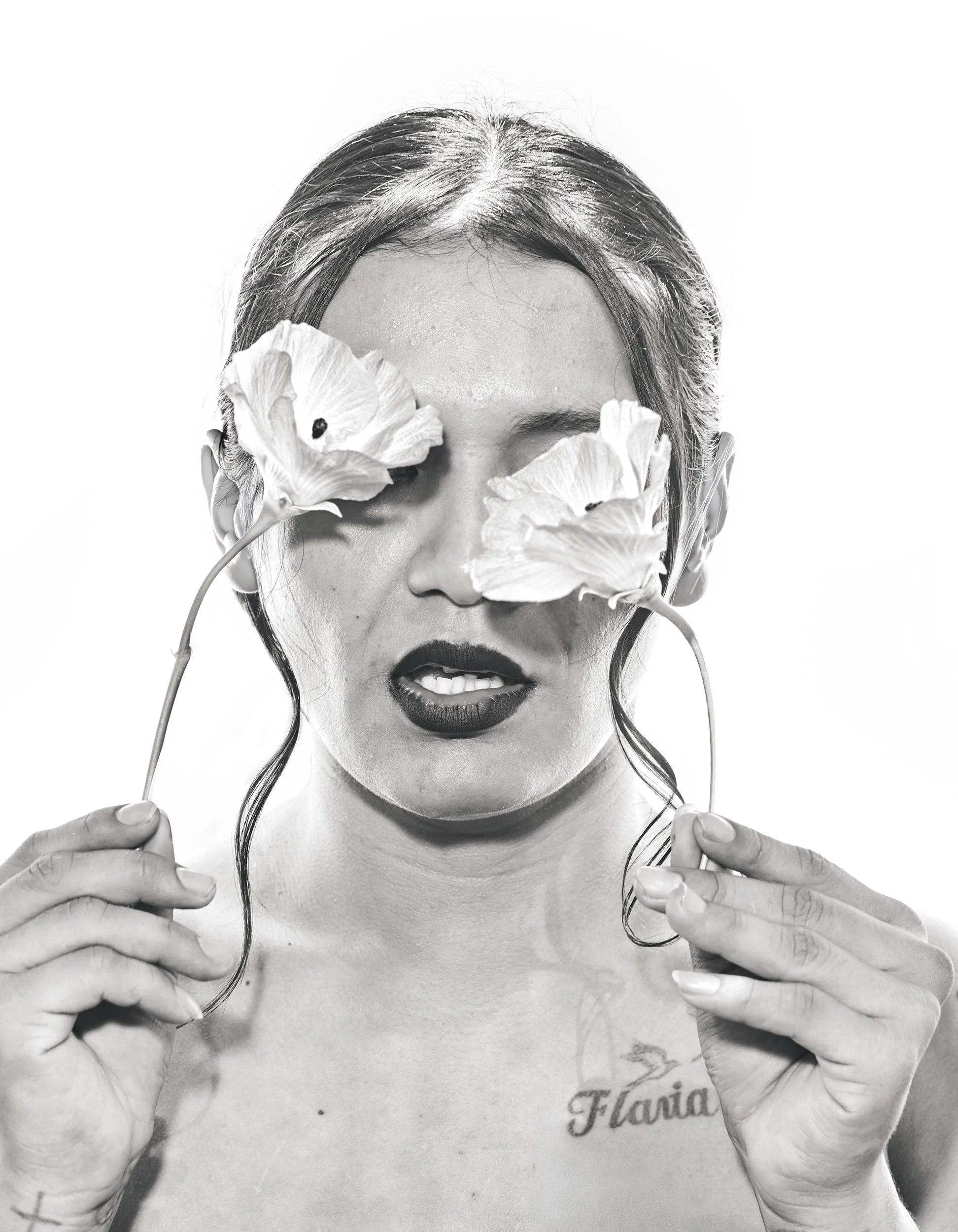 flaviaretrato copia 2.jpg