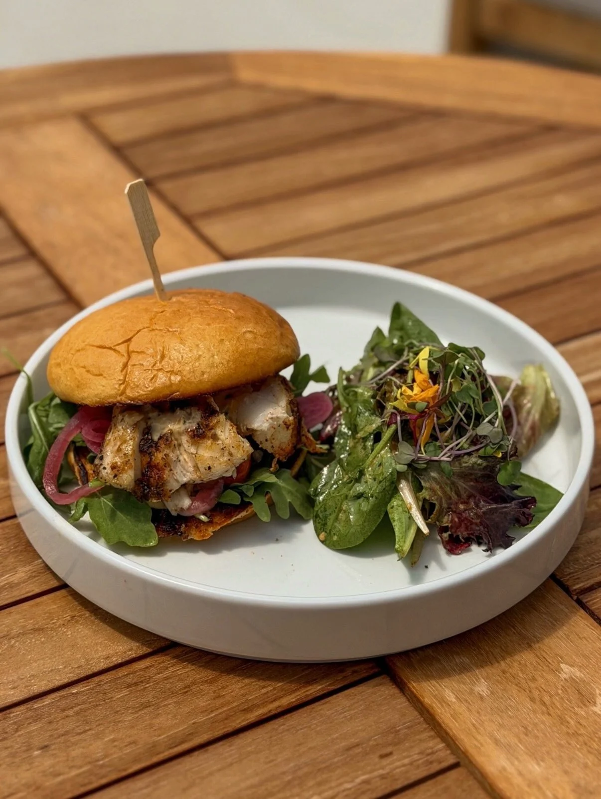 A JAX exclusive, fresh off the parrilla 🔥🐟

Our Parrilla Fresh Catch Sandwich layers fresh catch with Artisanal Lettuce, Smoked Vine-Ripe Tomatoes, Pickled Red Onions, and Spicy Tartar Sauce on Brioche.

Offered in JAX only 
👉 Book your table thro