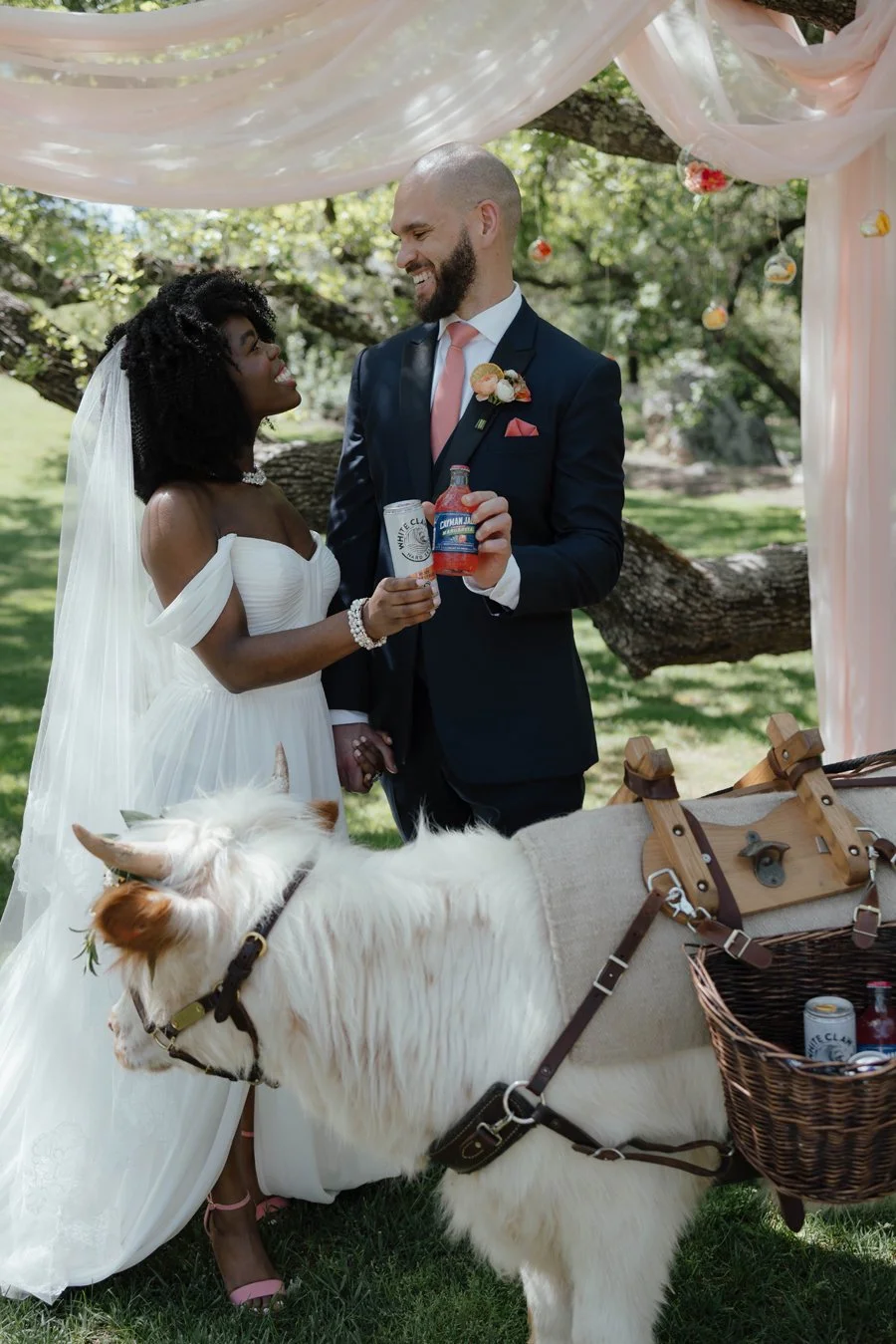 Erika-Elizabeth-Photography-Wild-Lovely-Events-Gold-Hill-Gardens-Sacramento-Weddings-Layout_0011.jpg