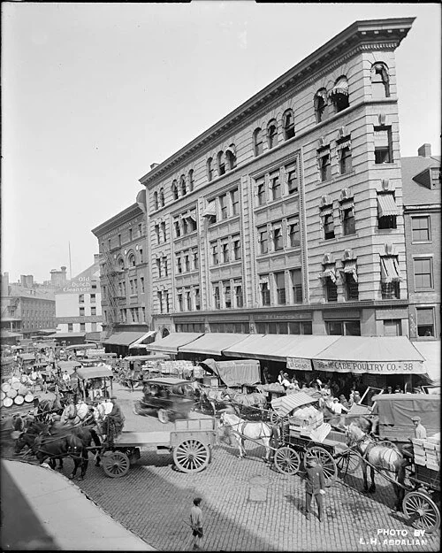 500px-2589542729_CommercialSt_Boston.jpg