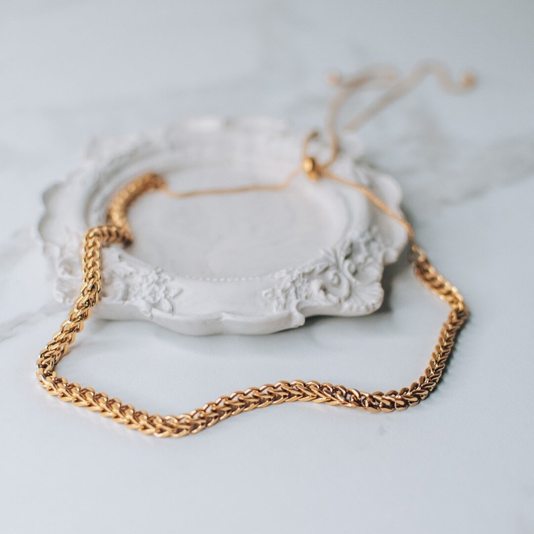 New Items!!!

Head to the website to see our latest added items. We have also restocked our most popular, sold out items. 

This beauty is the Brie Tassel Necklace. 

Local pick up available.

.
.
.
.
.
#yycjewelry #waterprooftarnishfreejewelry #shop