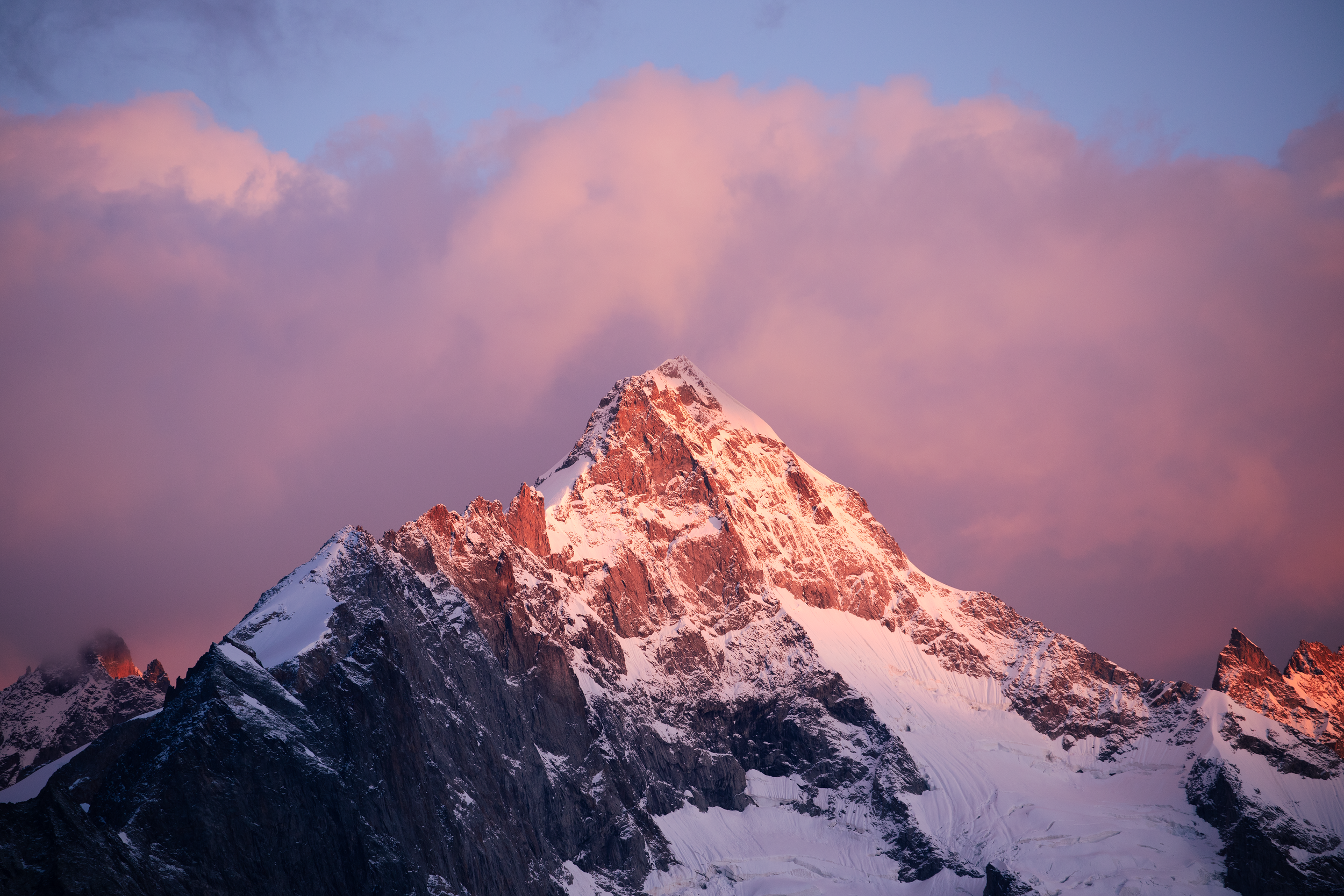 Lac_des_Fenetres_Peak_1.png