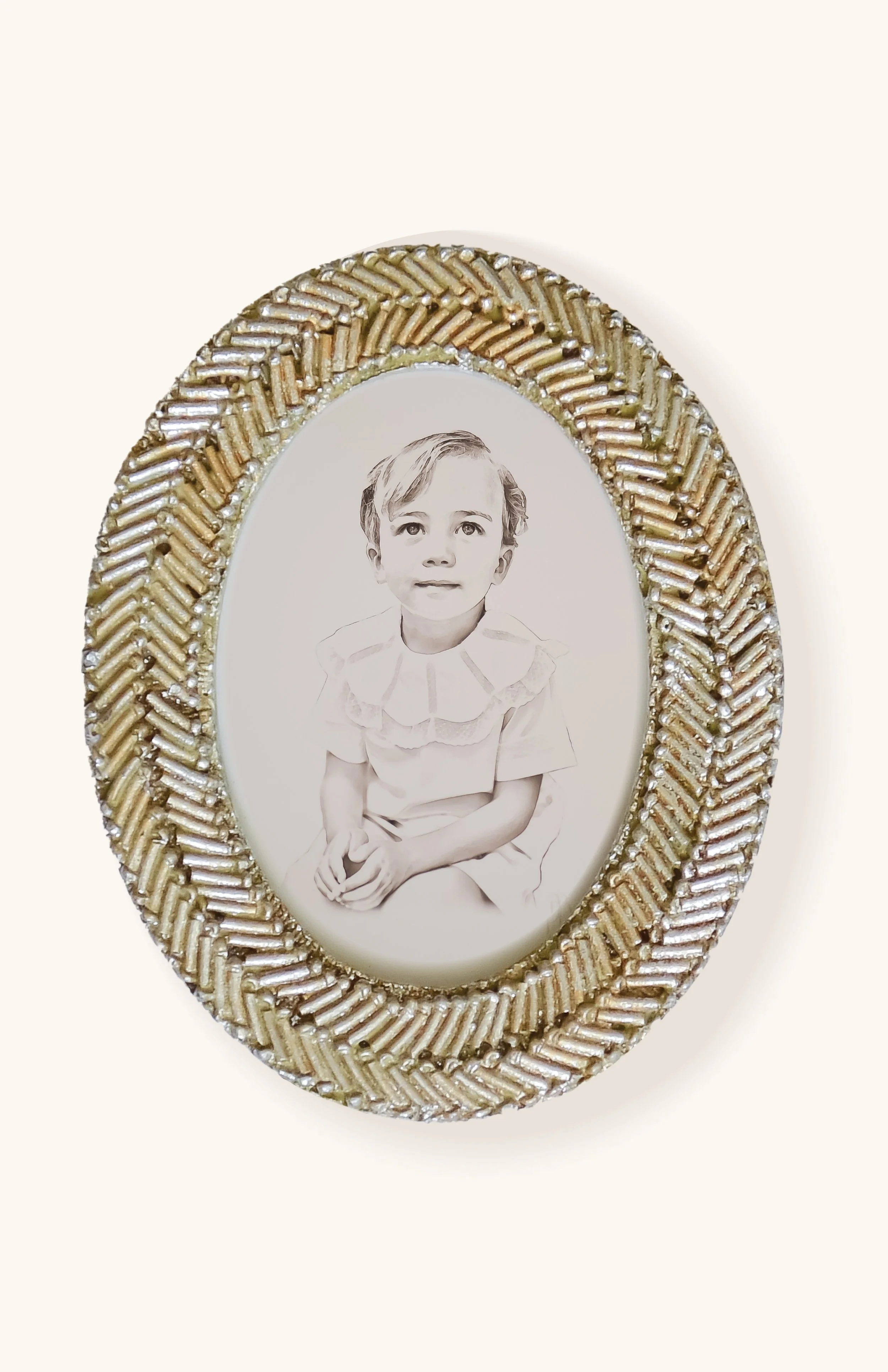 Oval Herringbone Frame
