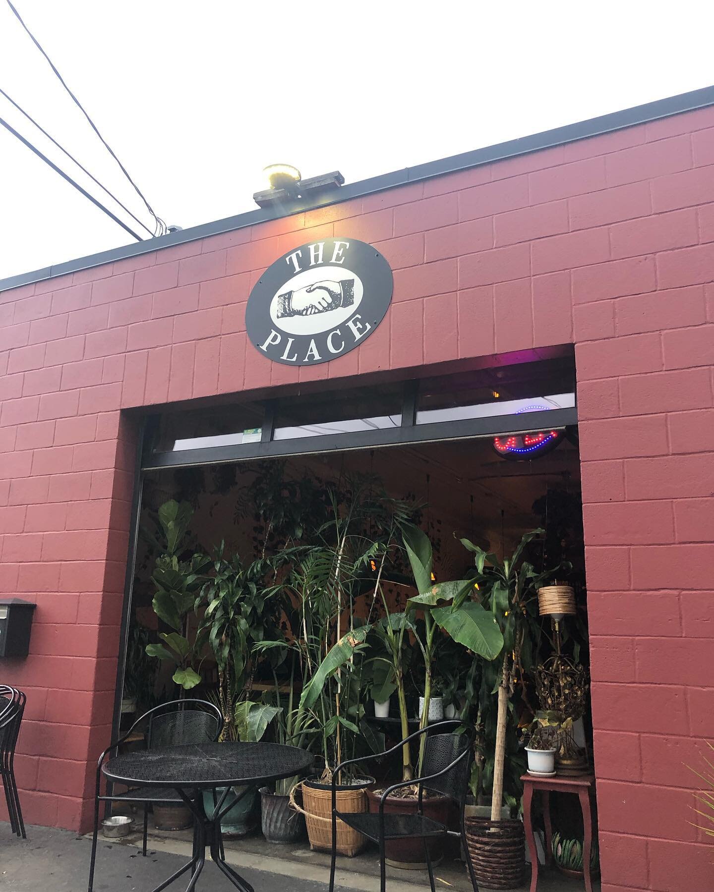 @the_place_pdx 
The Place. One of the coolest spots in the world to drink real cider, with others who love real cider. Bonus: you can buy Idol Cider House cider there too!

#theplacepdx #ciderfood #シードル #cideriswine #drycider #cider #apples #wine #ma
