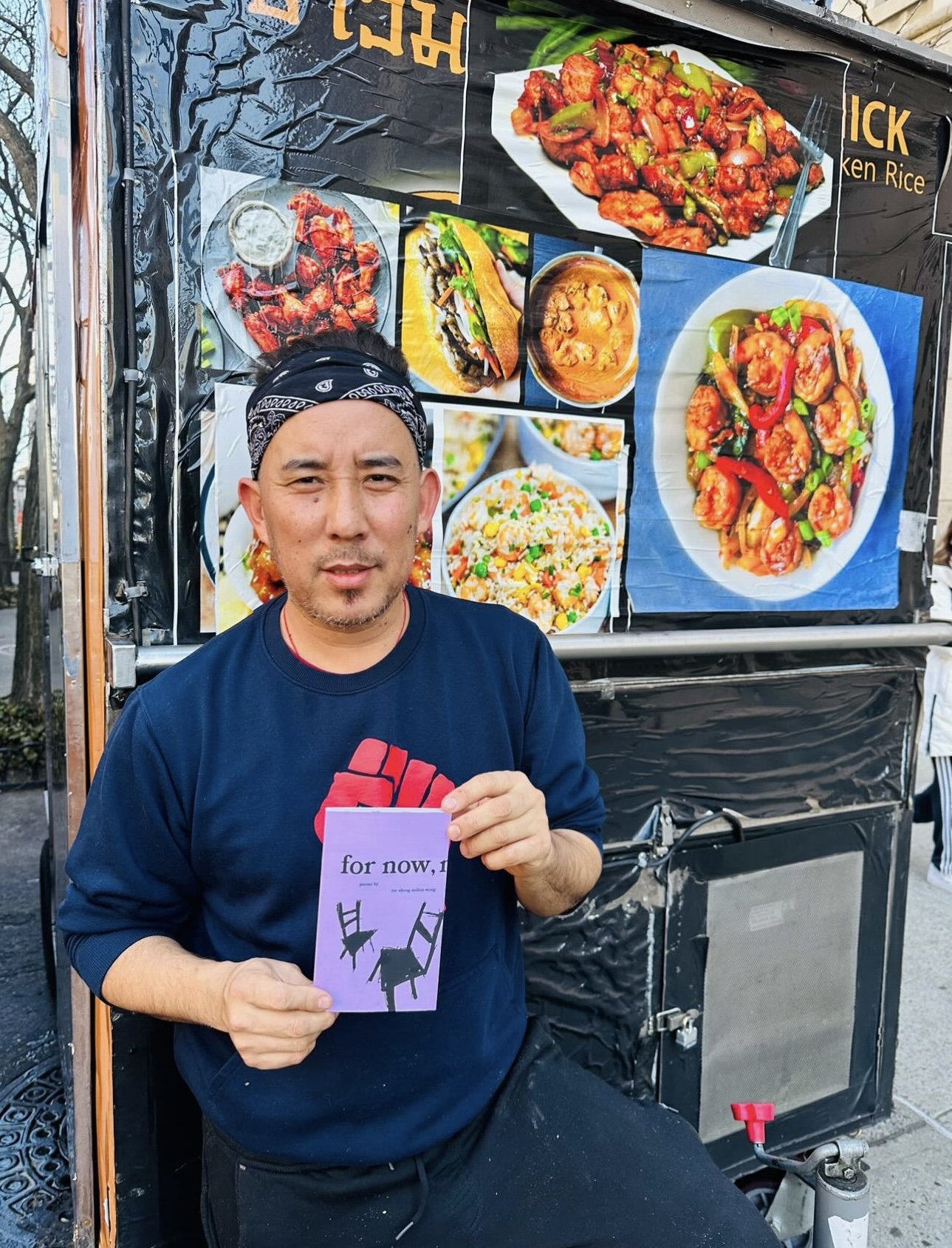 Tenzin, by his fusion food cart by Columbia. I highly recommend it!
(Photo: Y. Chompel)