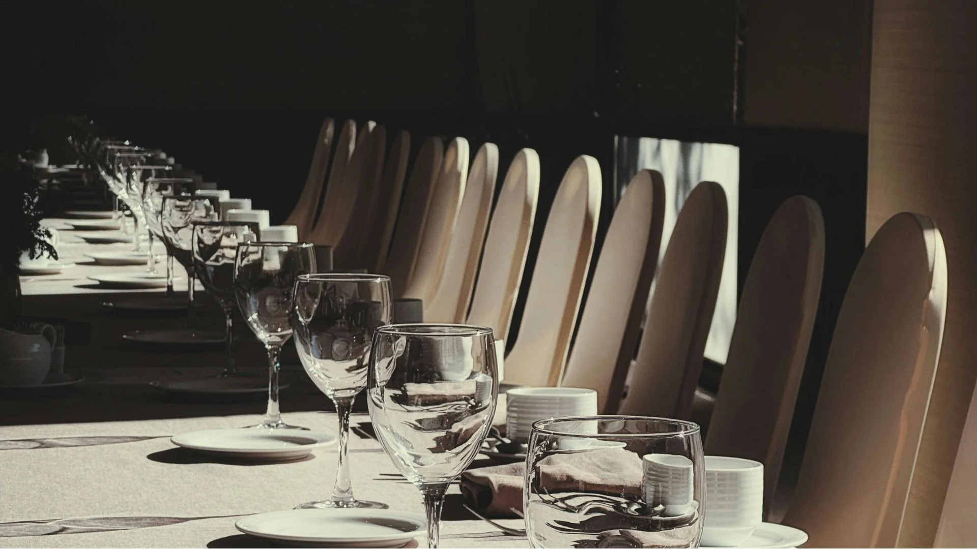 Private dining table, illustrating the relaxed event format
