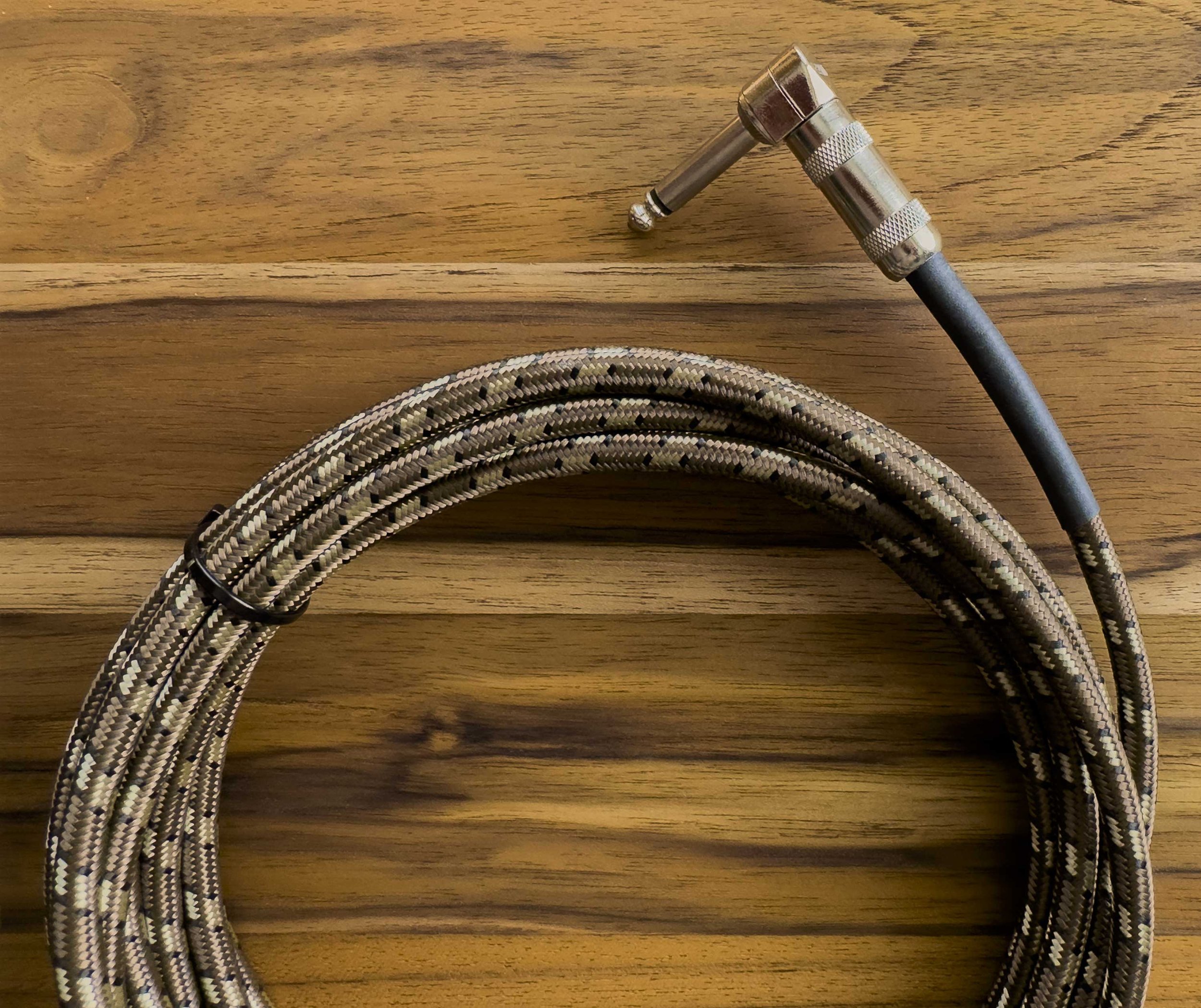 Guitar Cable for Connecting Stereo Pairs