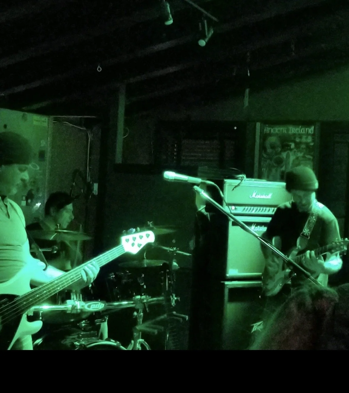 LIVE MUSIC - TILVARO