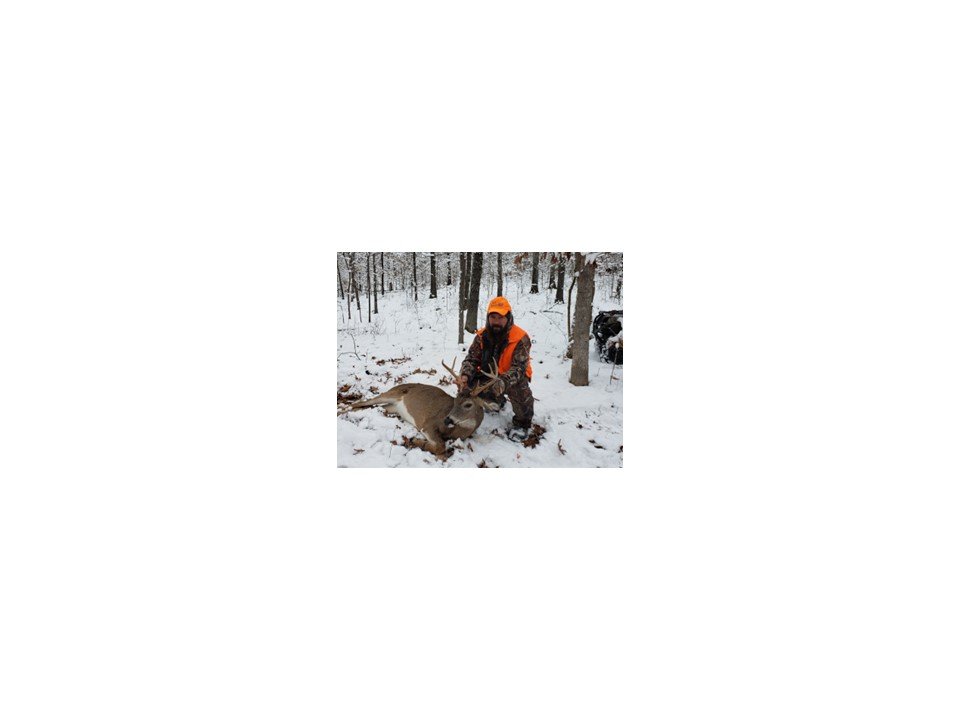 Aaron-deer-2022v2.jpg