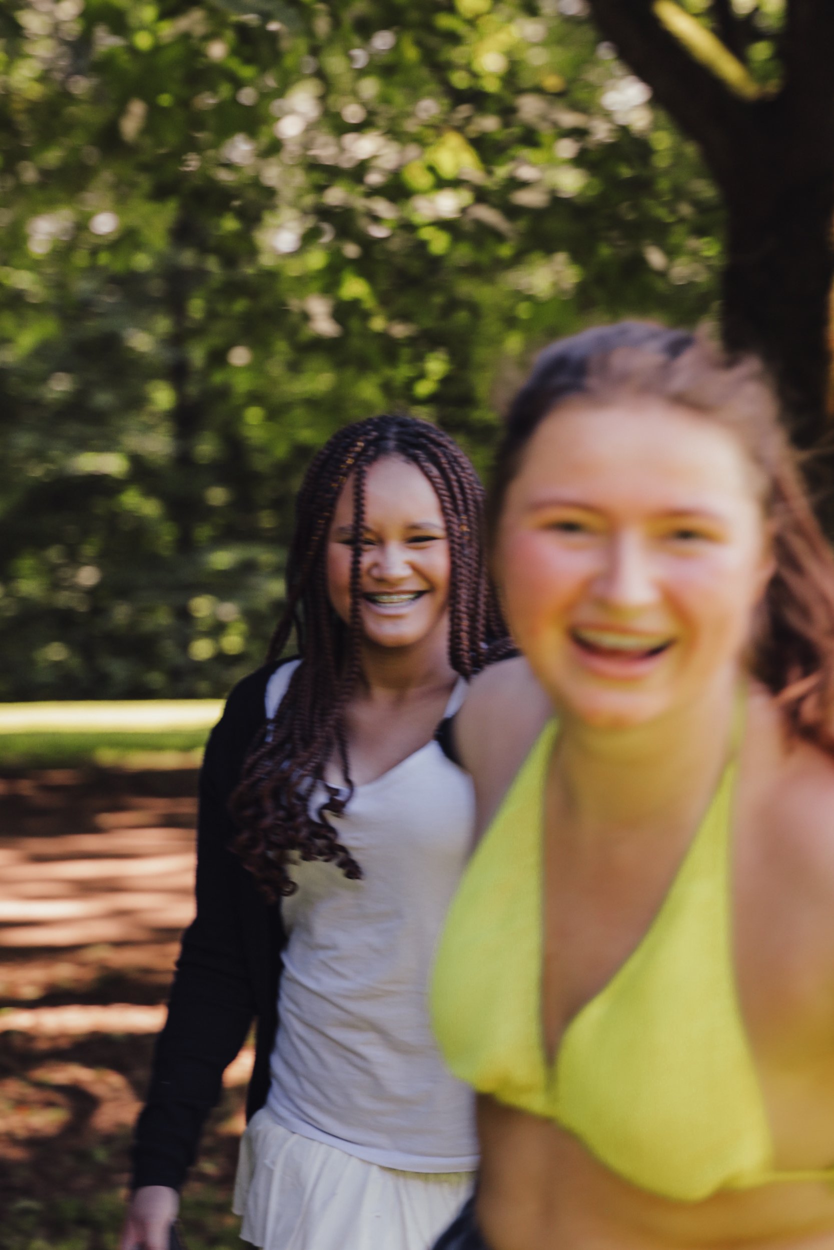 Miriam & Diana - 02.jpg