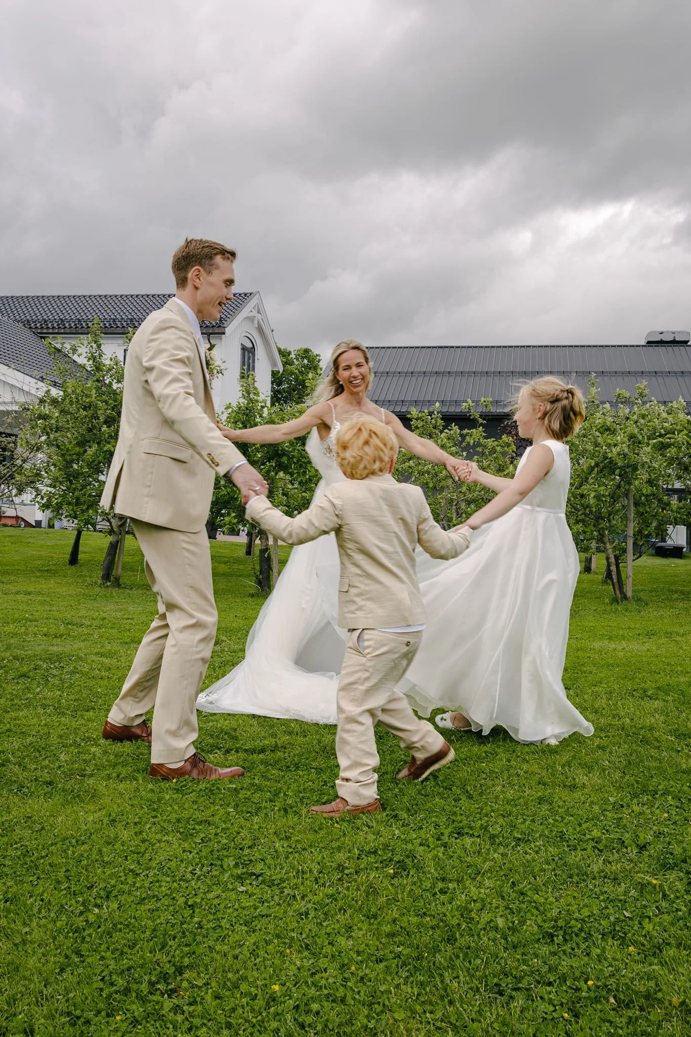 Espen + Hanne _ Bryllupsfotografering - 175.jpg