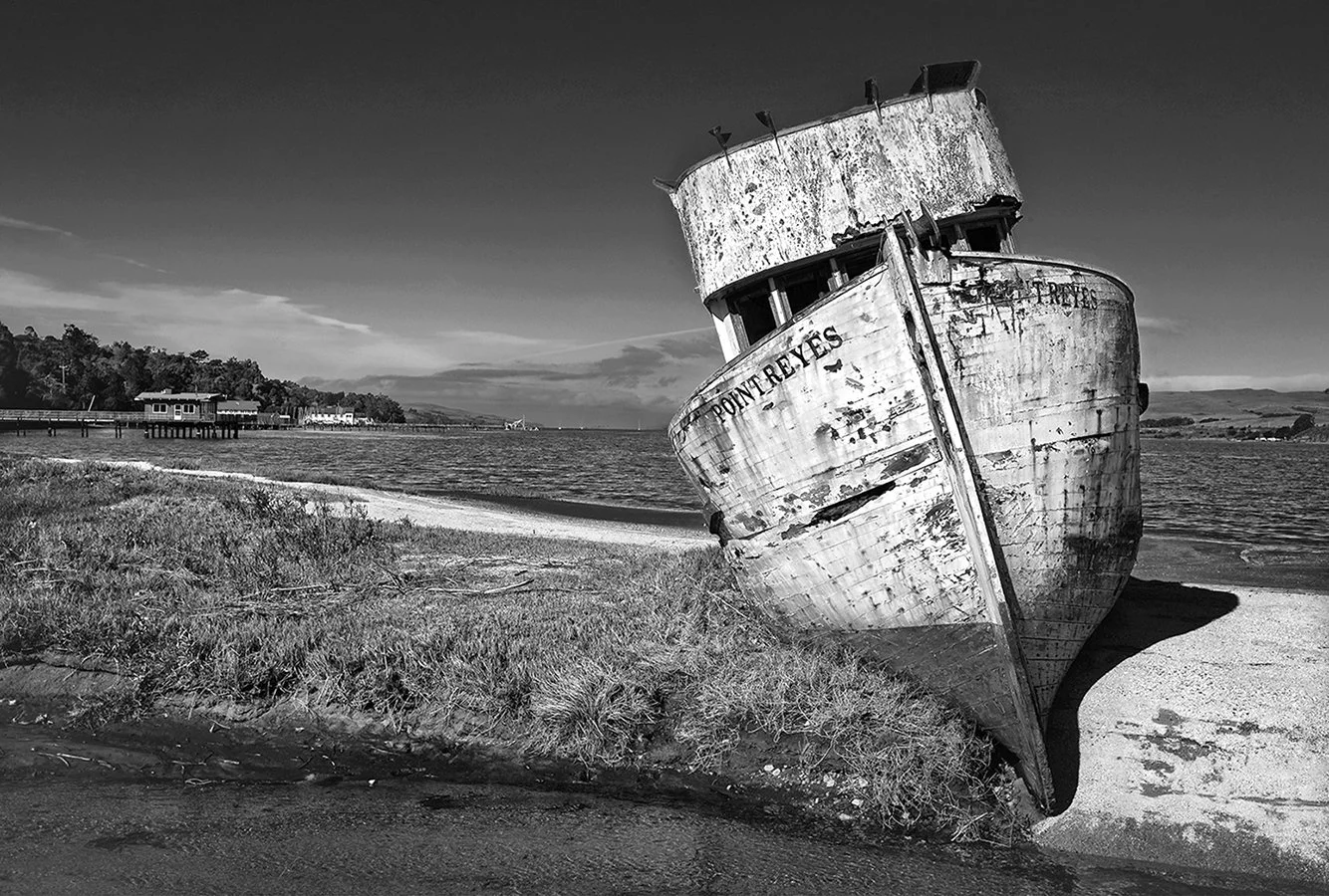 Point Reyes grounded - Tomales Bay - Inverness, California  2009 - Leica M8