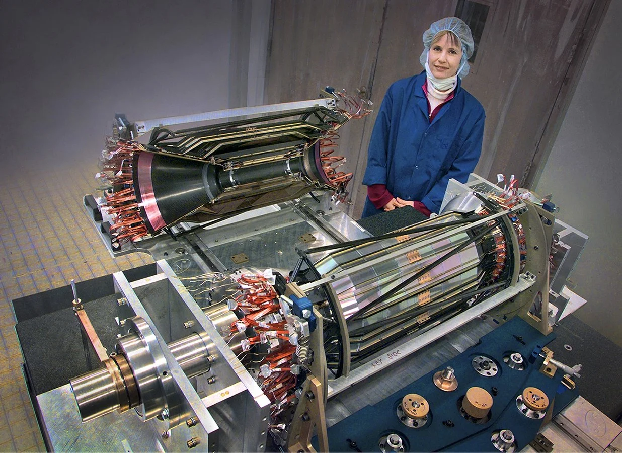 BABAR Silicon Vortex Tracker & Natalie Roe - LBNL Nuclear Physics - Berkeley, California 1999 - client_ LBNL/US Dept. of Energy
