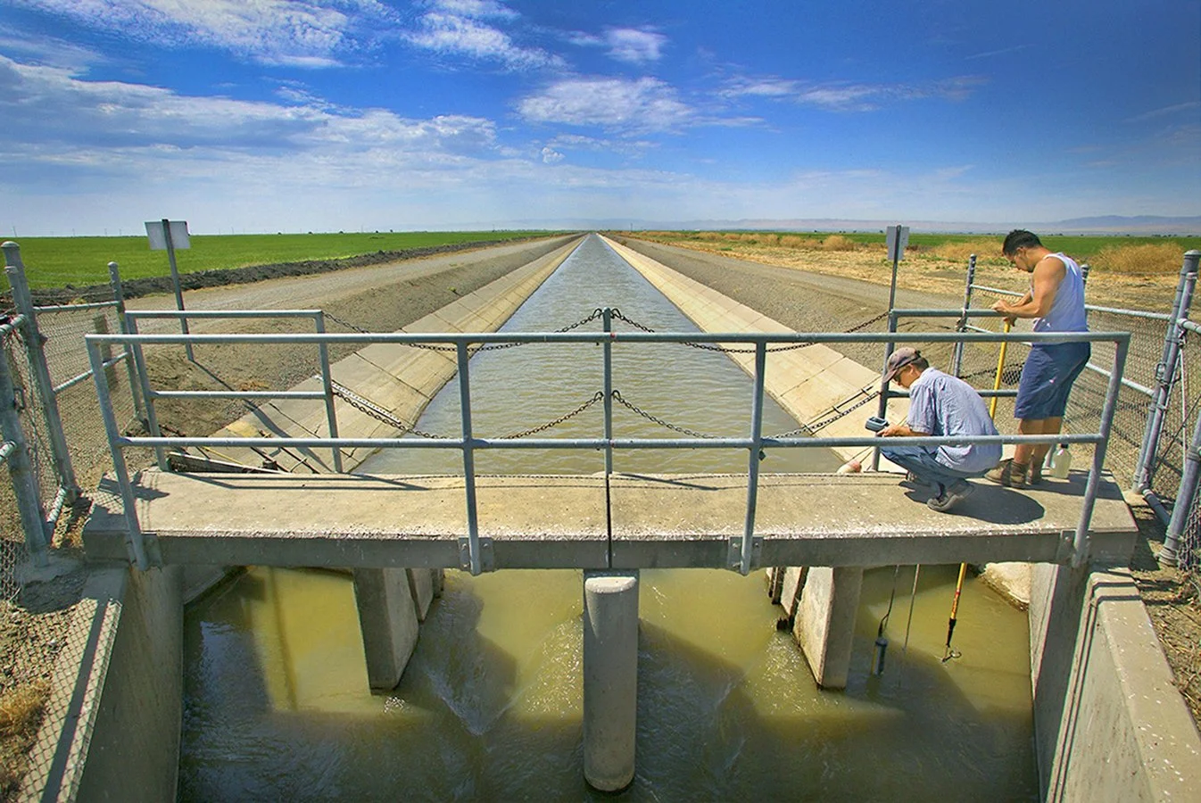 Algae growth research - Earth Sciences - LBNL - Central Valley - San Luis Canal - California Aqueduct  2003 - client: US Dept. of Energy