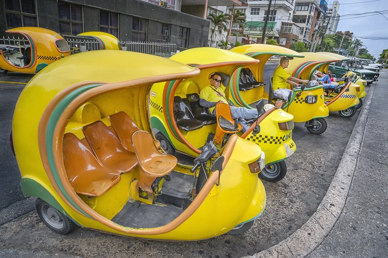 Coco taxis - Habana, Cuba 2019