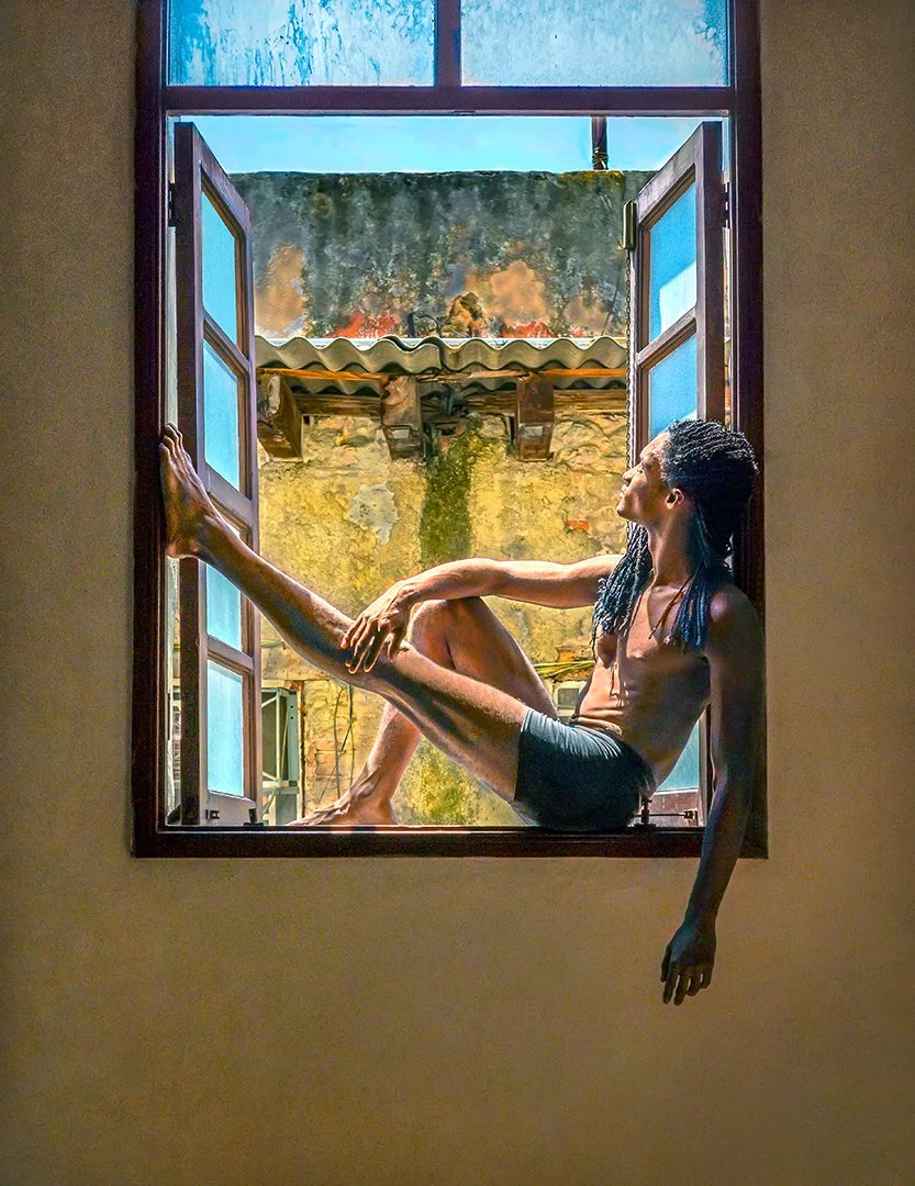 Studio dancer on break - Danza Combinatoria - Habana, Cuba 2019