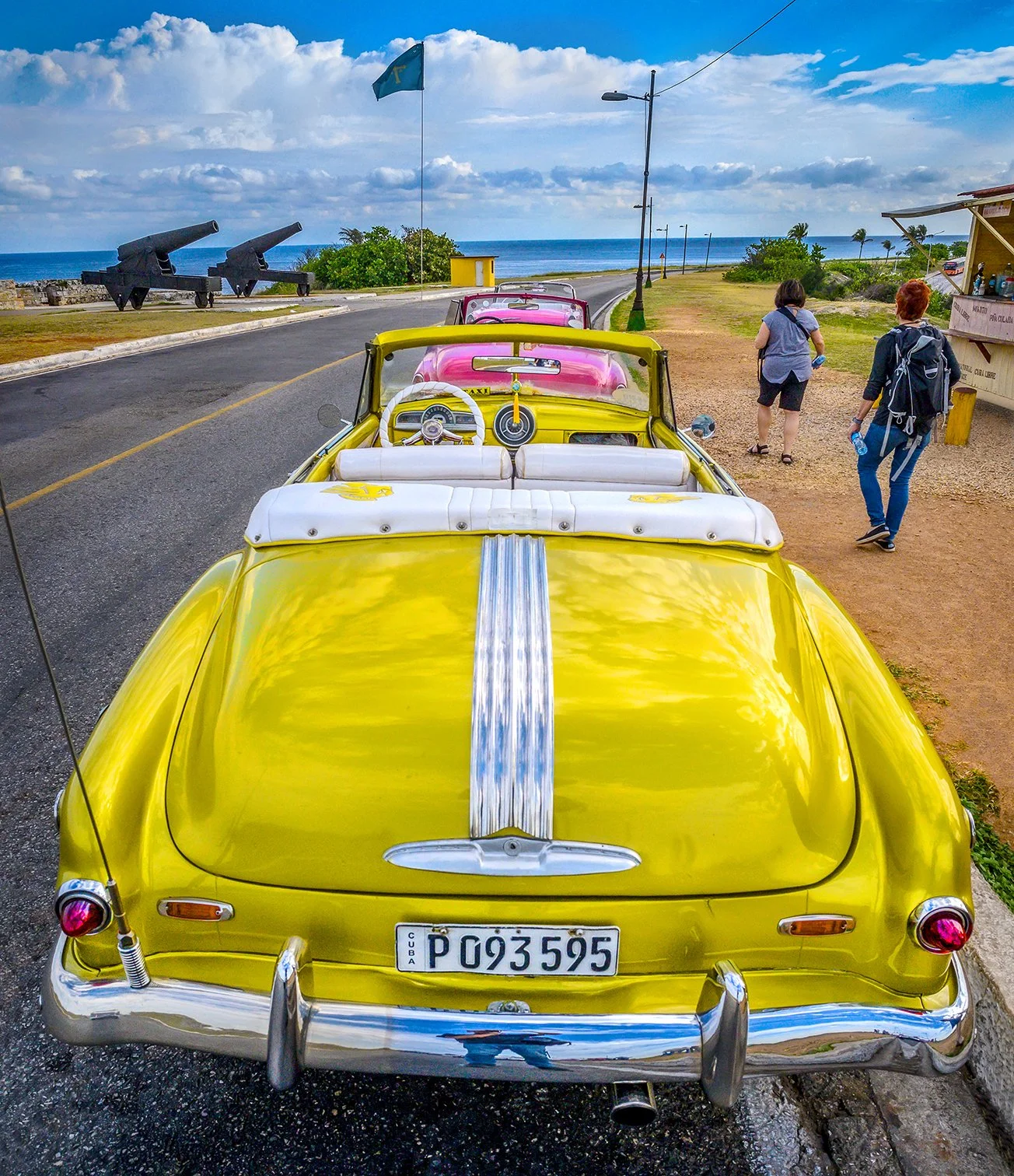 1950 Yellow Pontiac convertible - Habana, Cuba 2019