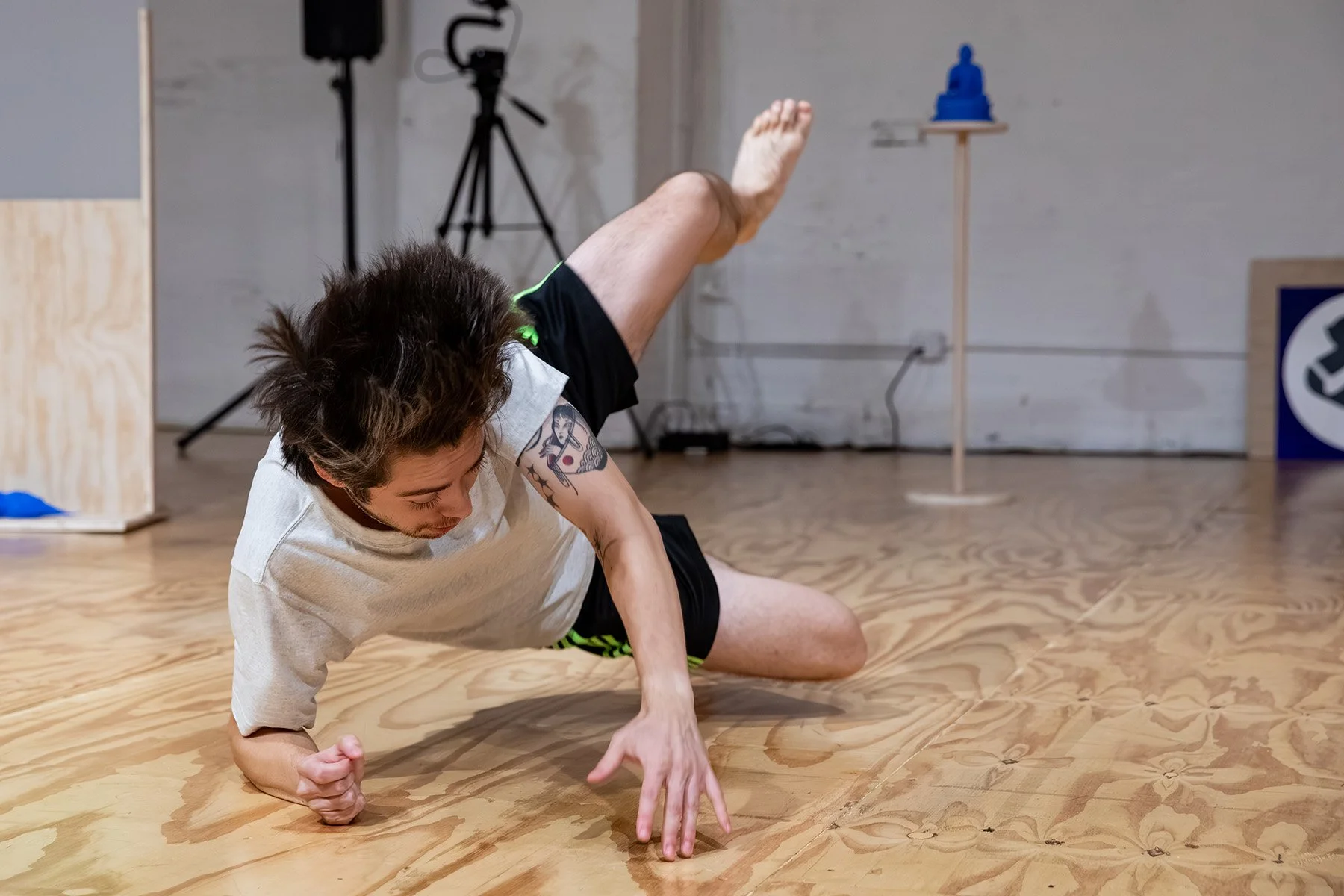 tv buddha except on the internet_1.jpg